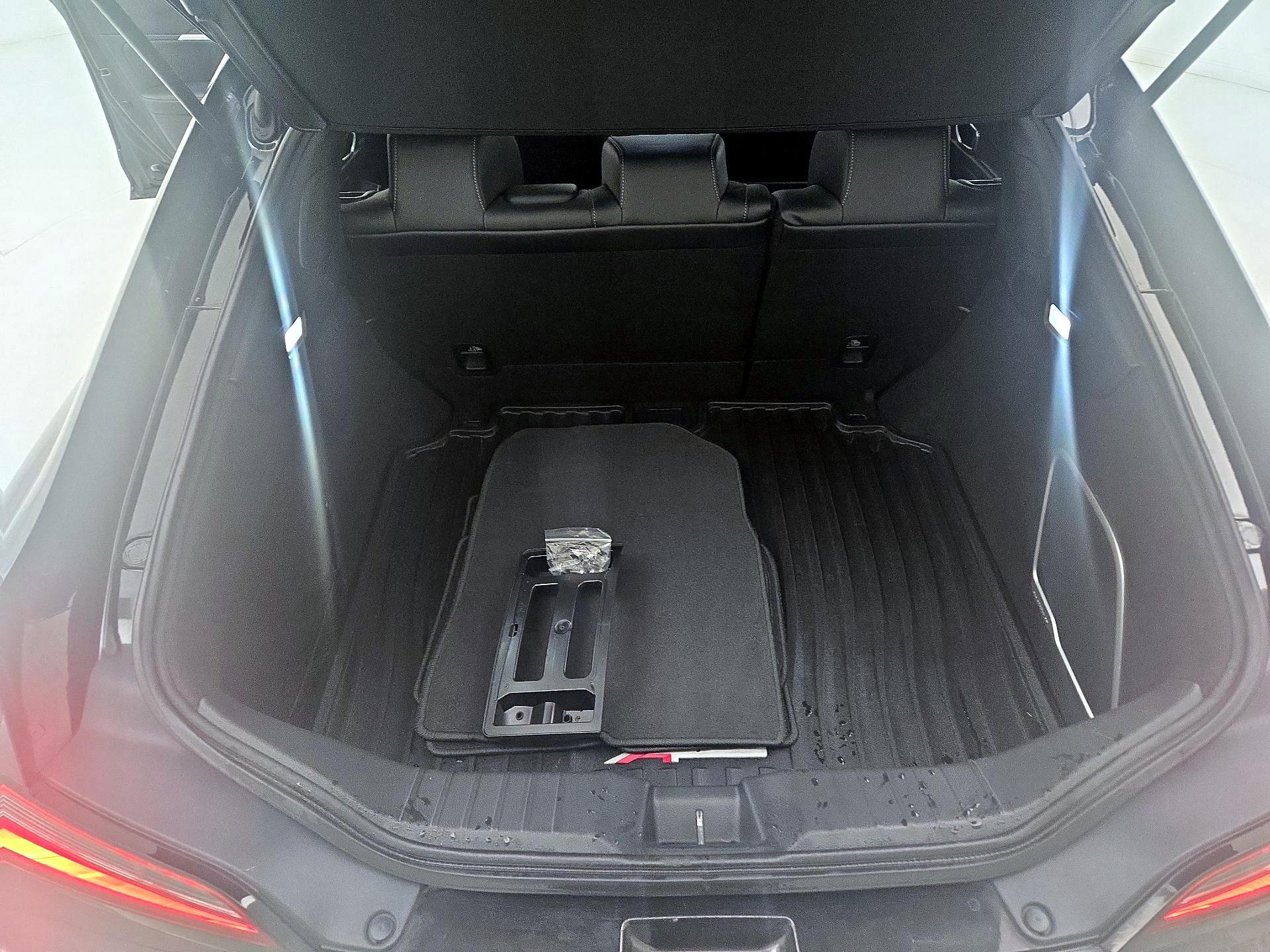 Thumbnail: 2023 Acura Integra - 20