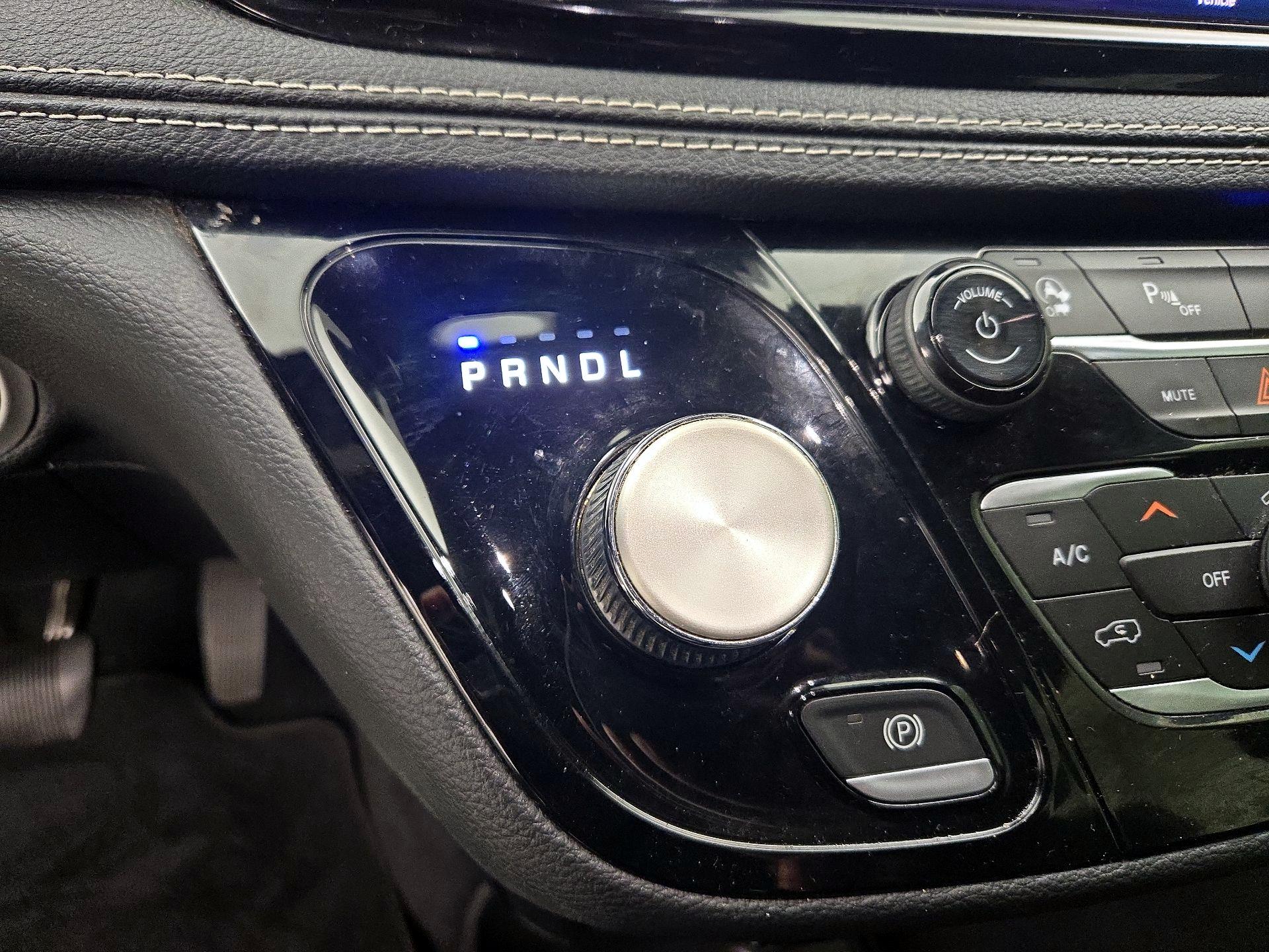 Thumbnail: 2022 Chrysler Pacifica - 17