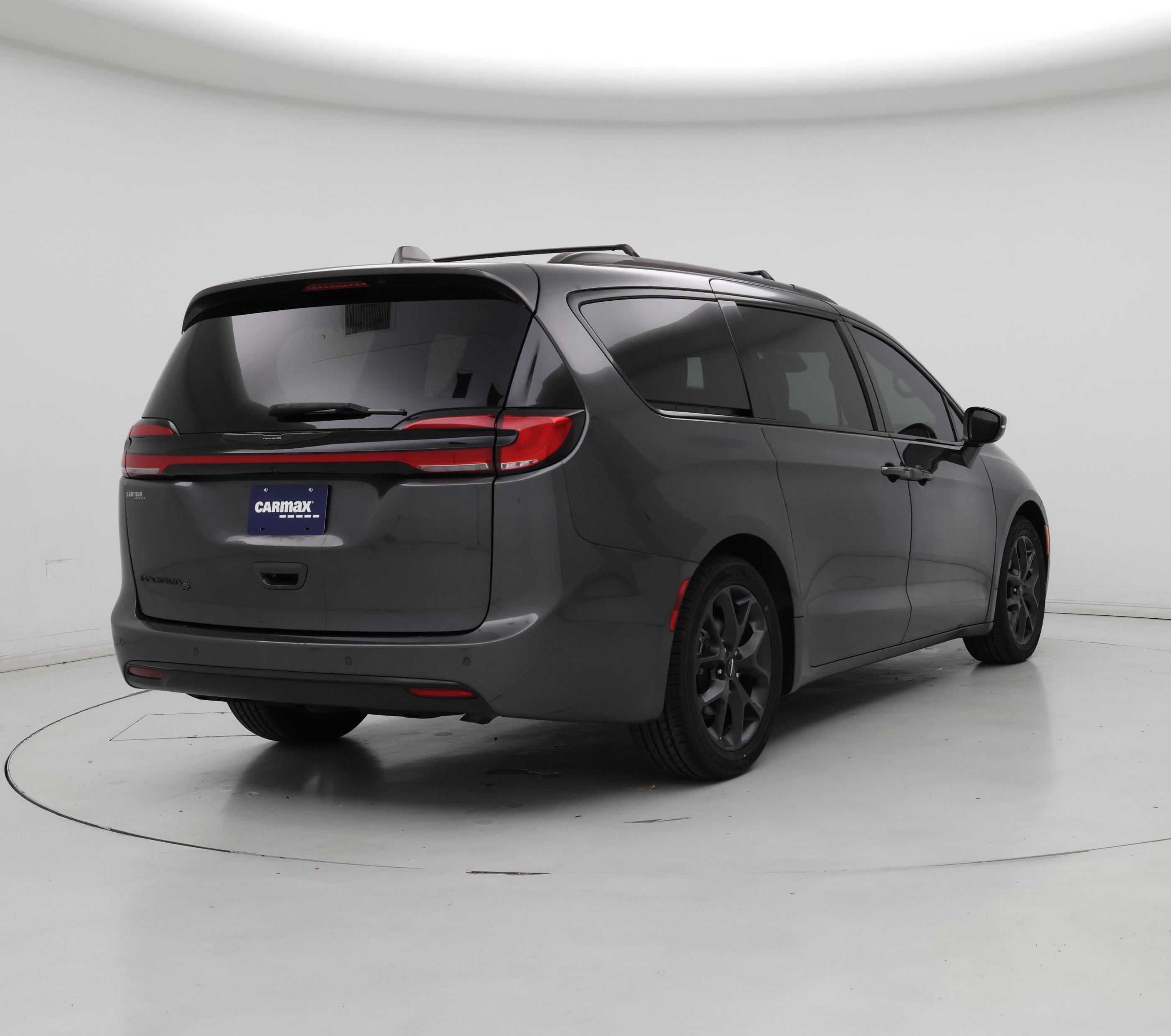Thumbnail: 2022 Chrysler Pacifica - 8