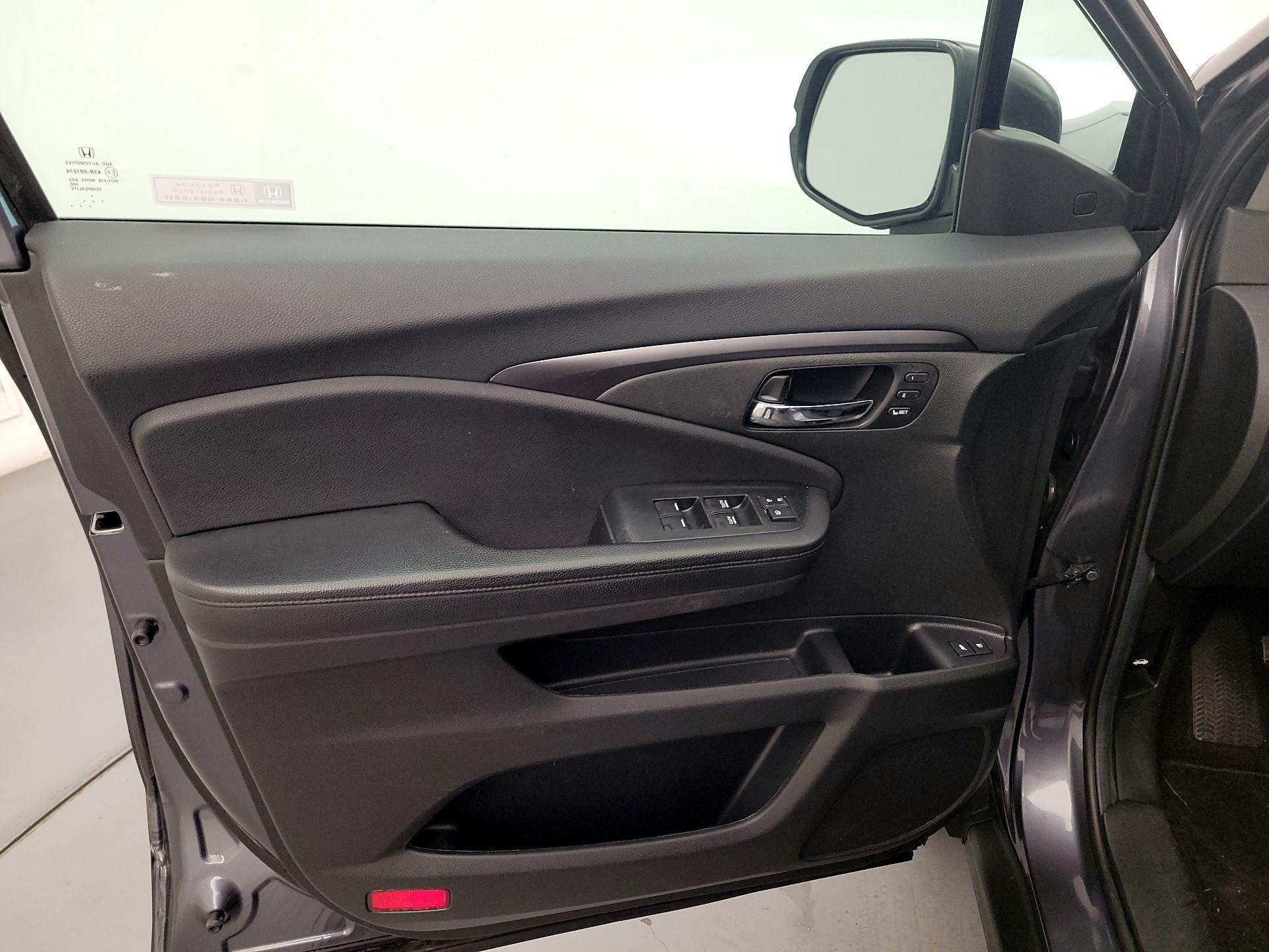 Thumbnail: 2022 Honda Pilot - 12