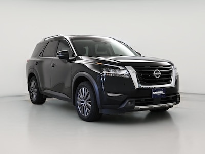 Black 2022 Nissan Pathfinder SL