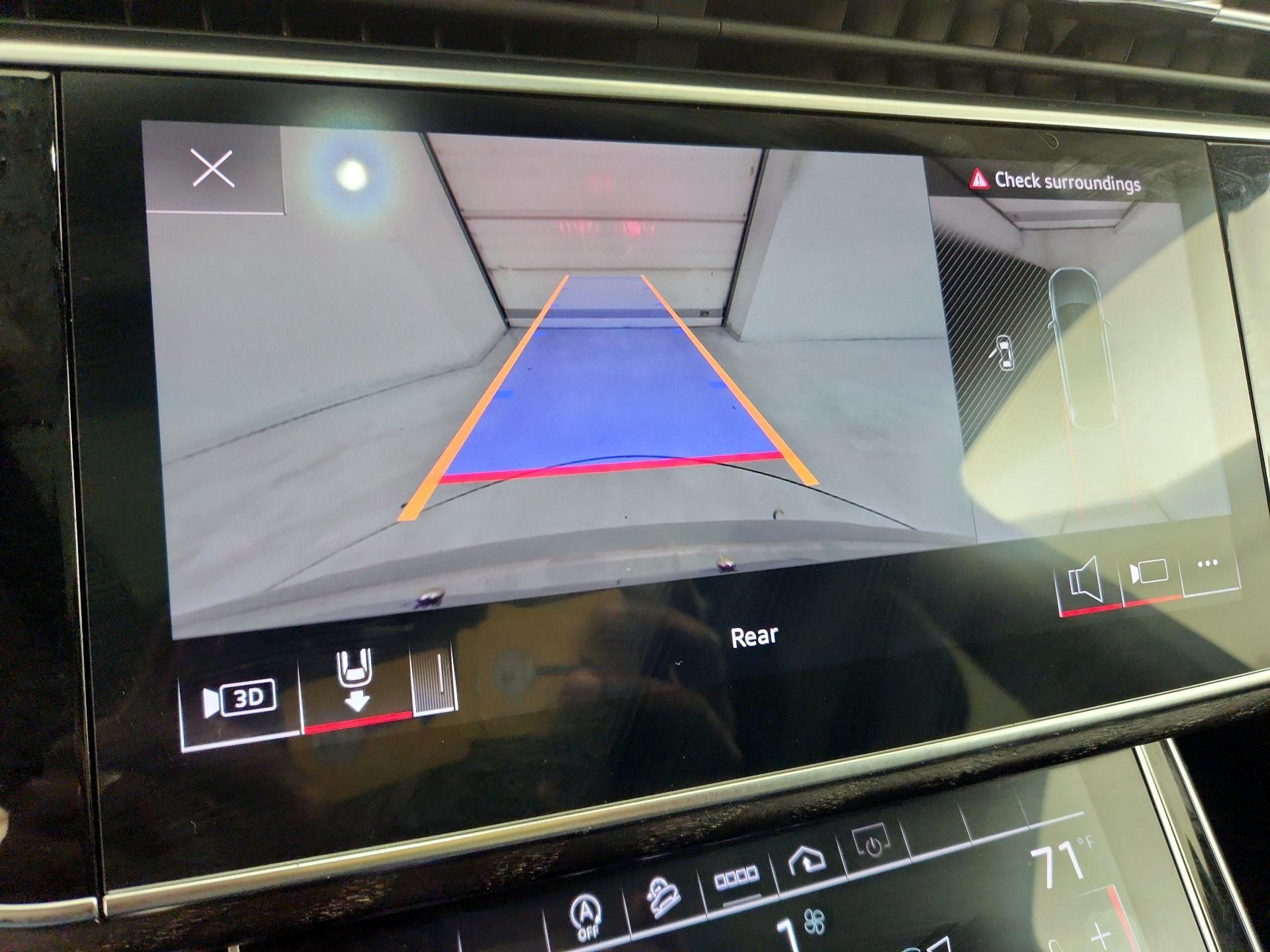 Thumbnail: 2021 Audi Q7 - 15