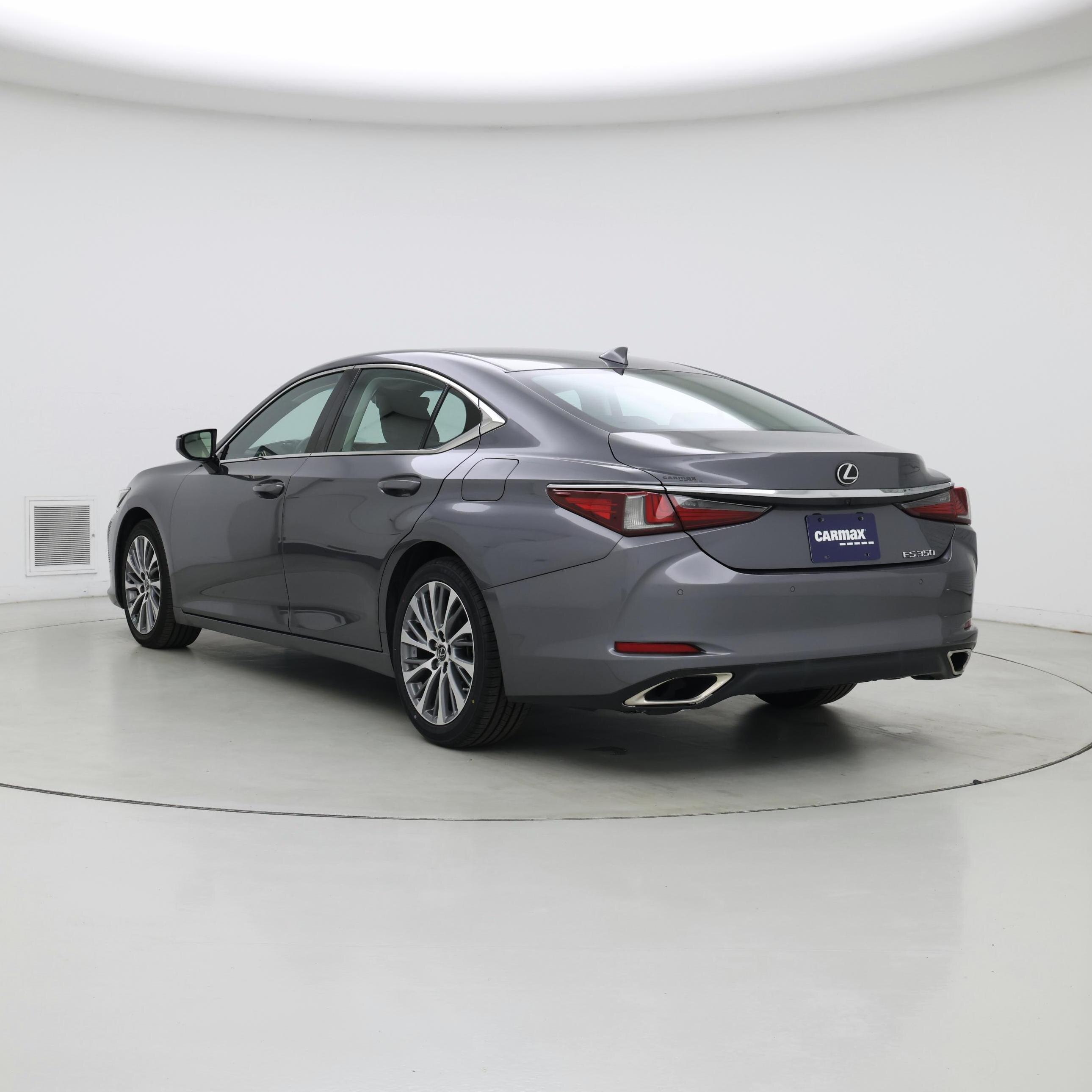 Thumbnail: 2021 Lexus ES - 2