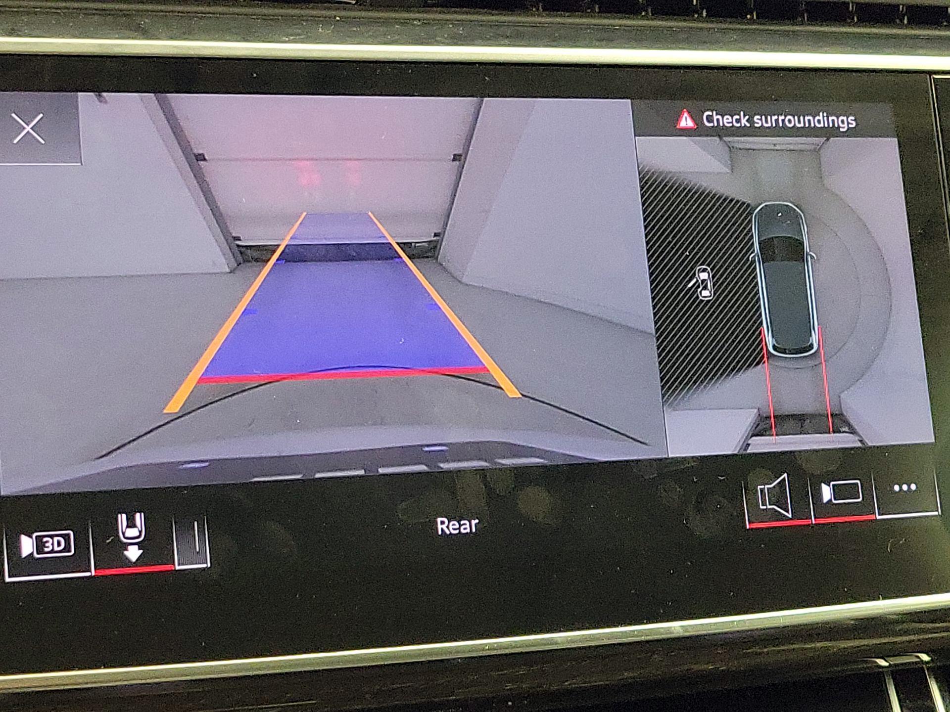 Thumbnail: 2022 Audi Q7 - 15