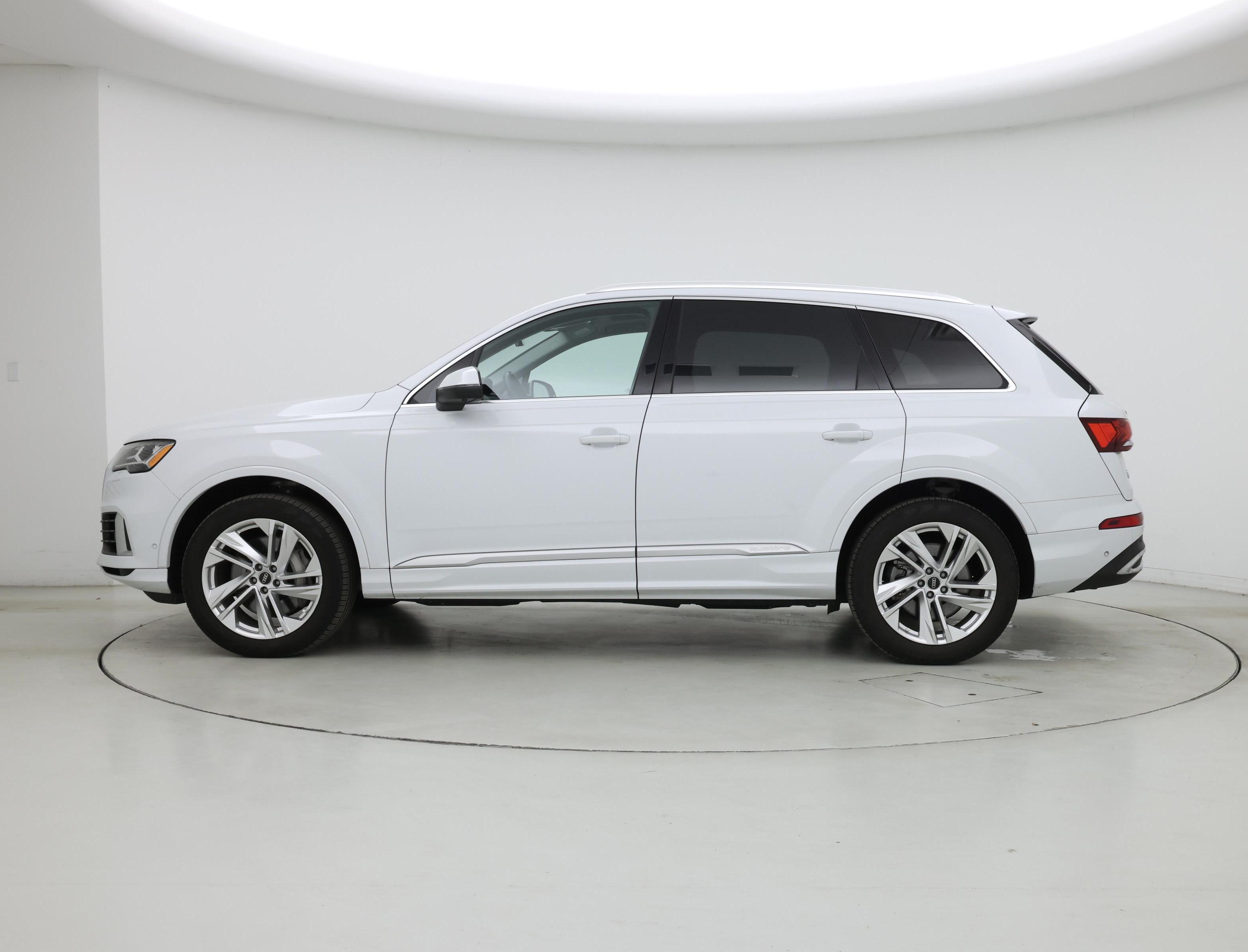 Thumbnail: 2022 Audi Q7 - 3