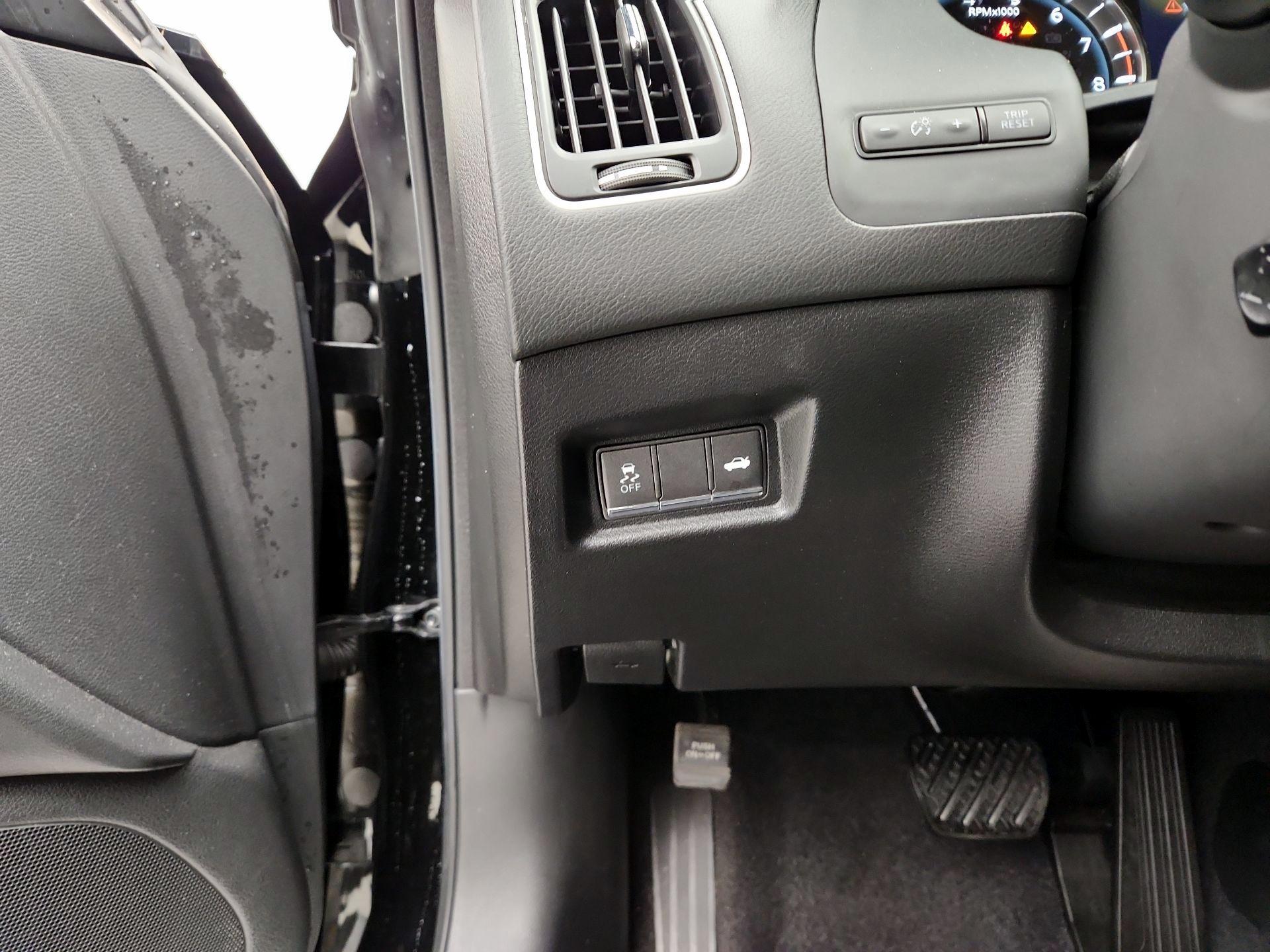 Thumbnail: 2022 INFINITI Q60 - 13