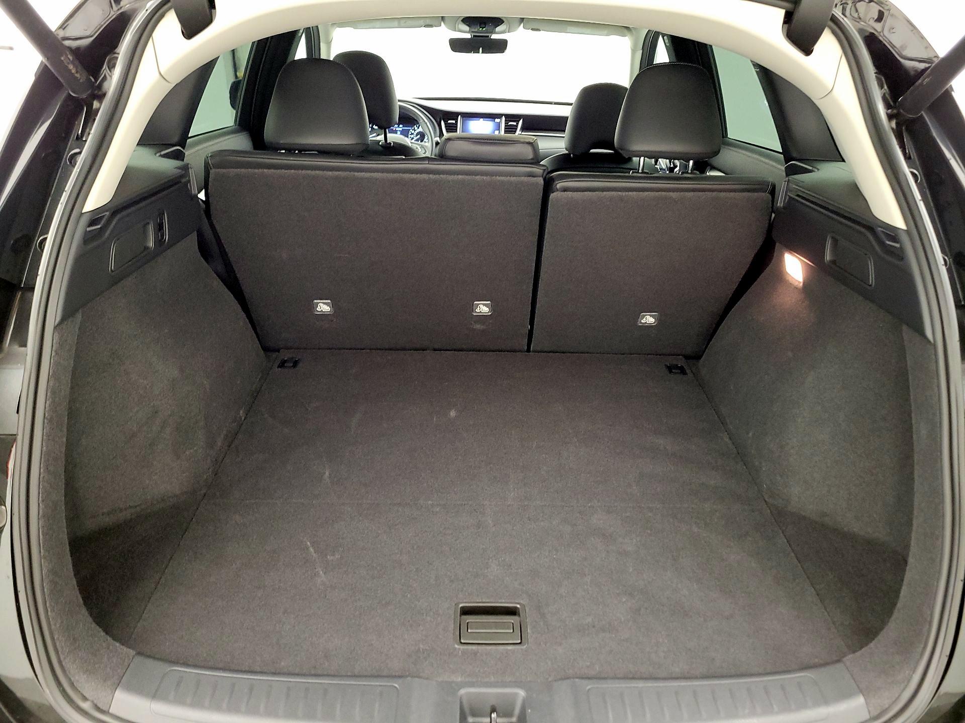 Thumbnail: 2023 INFINITI QX50 - 16