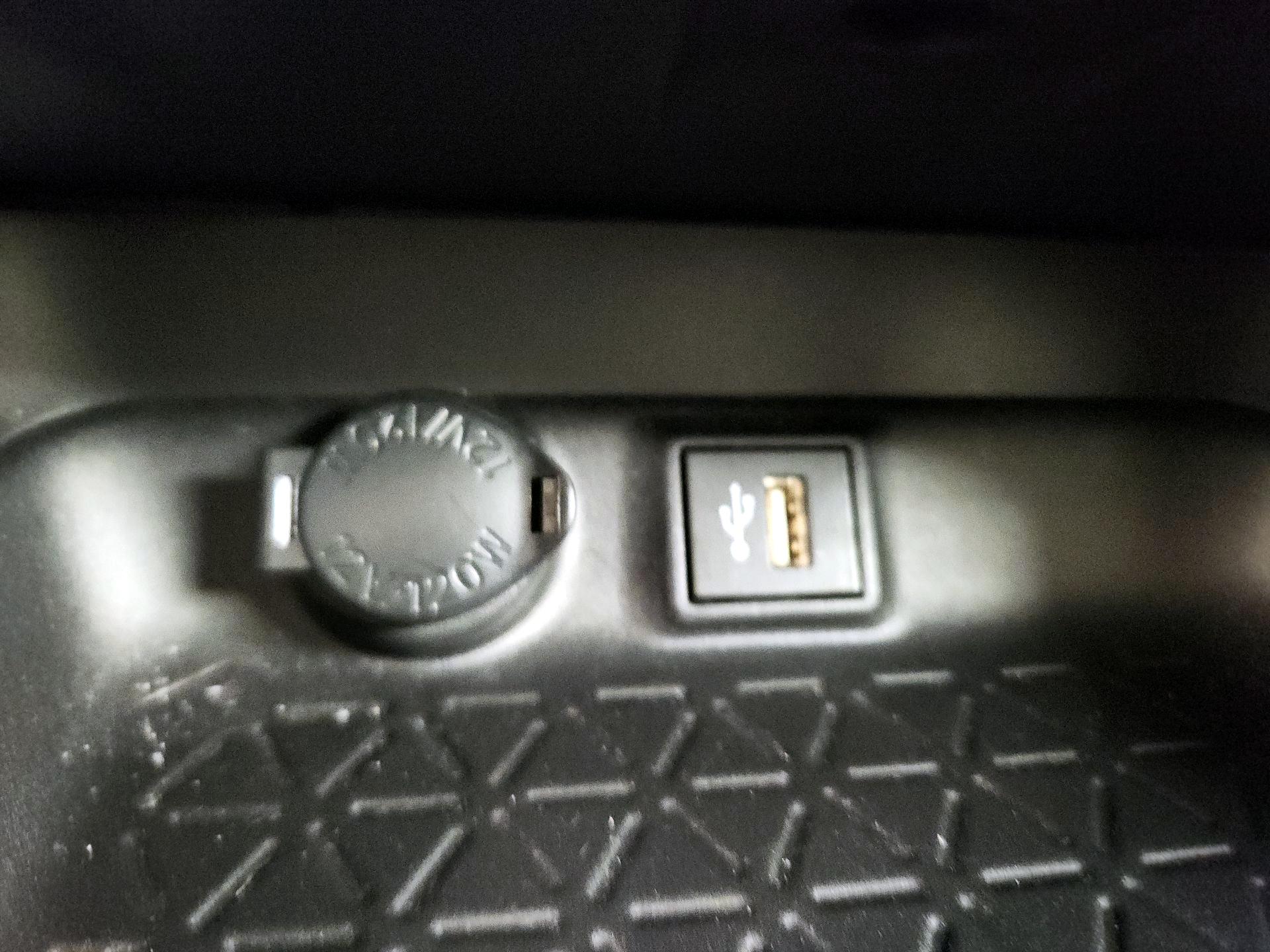 Thumbnail: 2023 Toyota RAV4 - 18