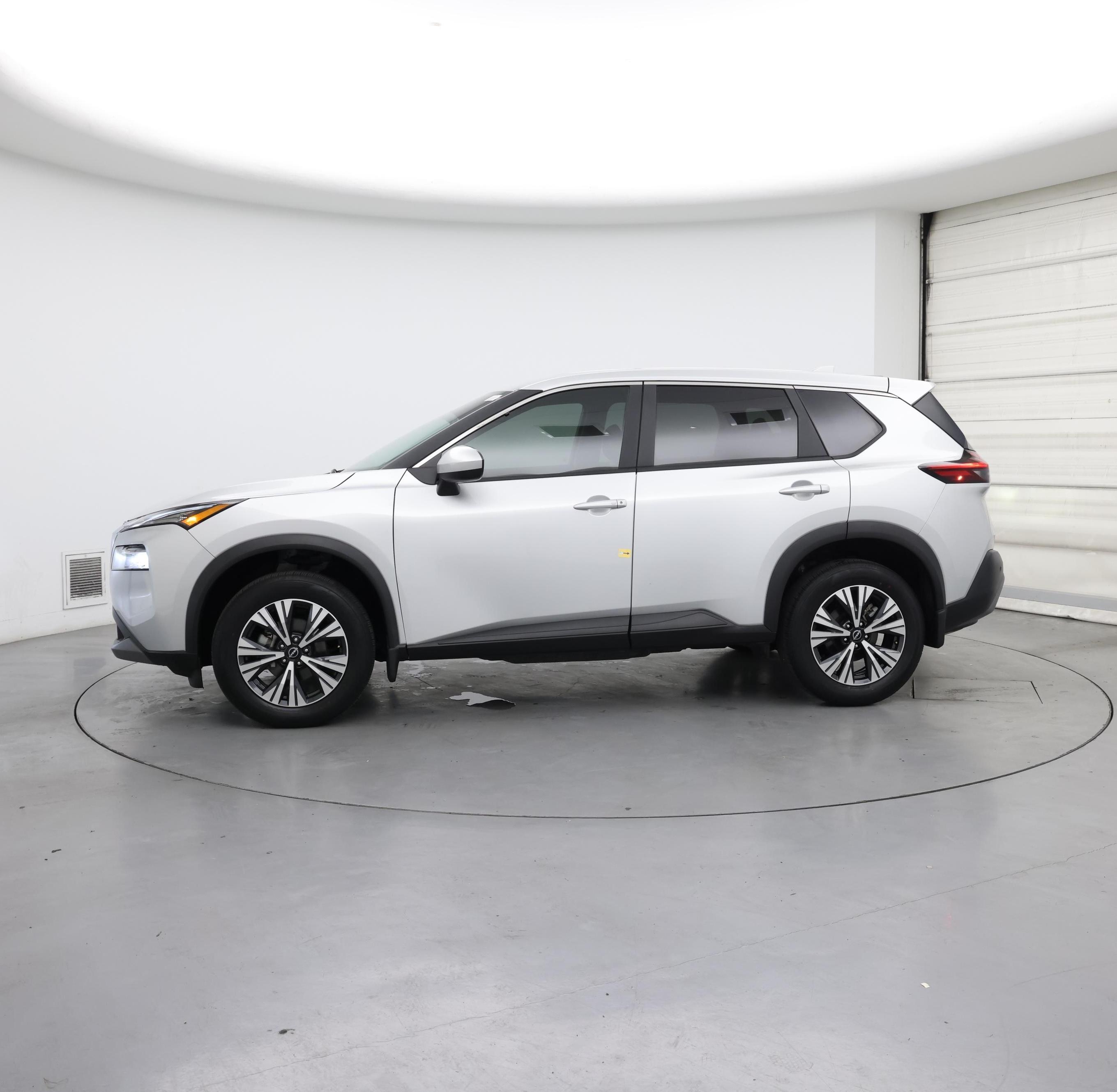 Thumbnail: 2023 Nissan Rogue - 3