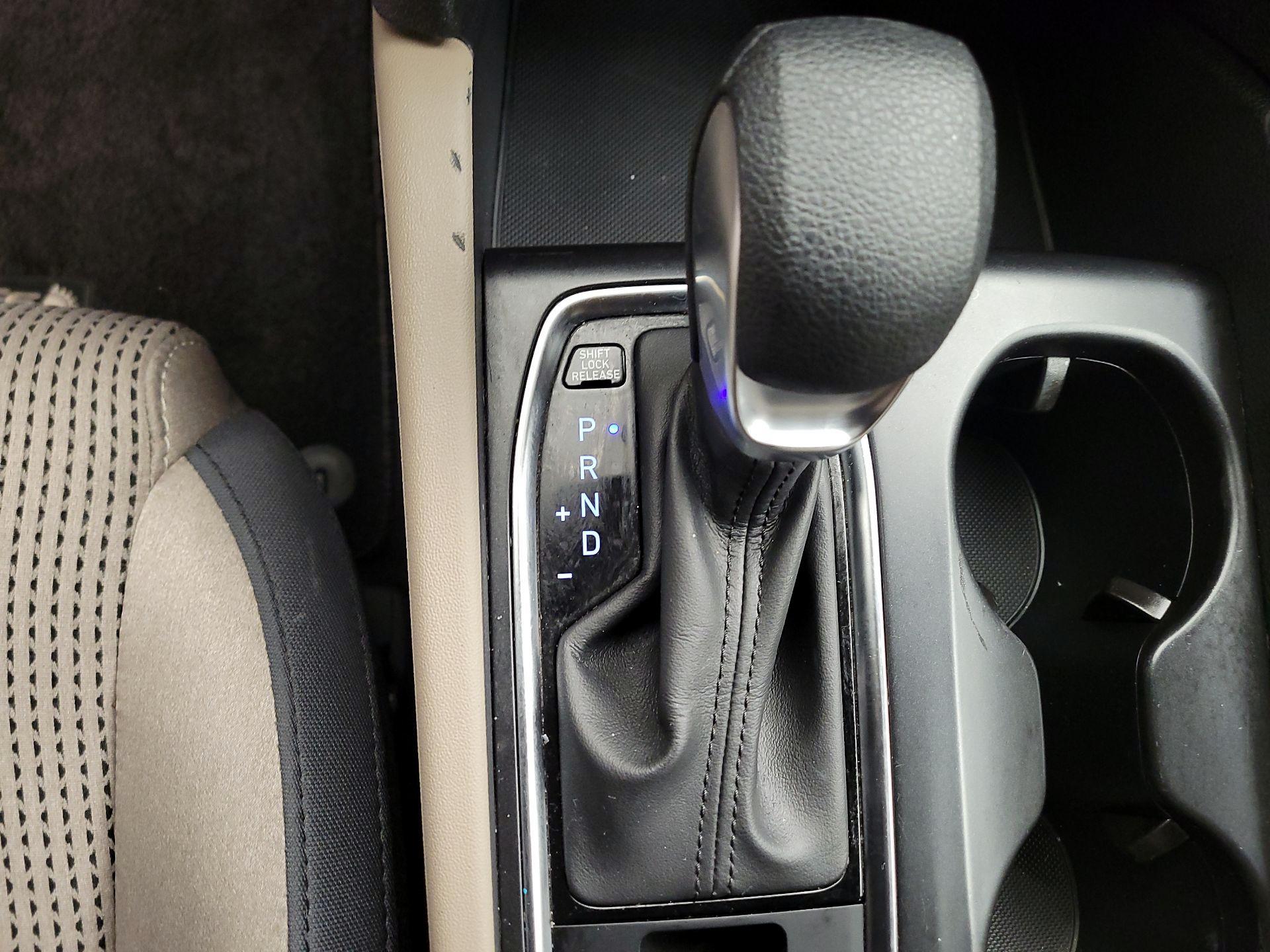 Thumbnail: 2020 Hyundai Santa Fe - 15