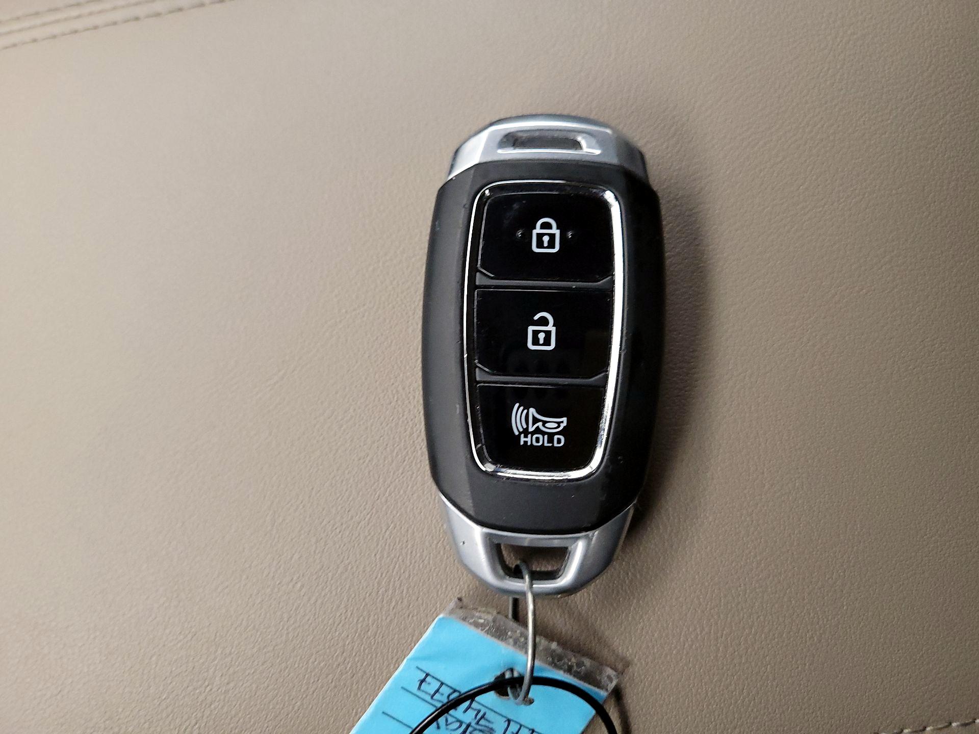 Thumbnail: 2020 Hyundai Santa Fe - 18