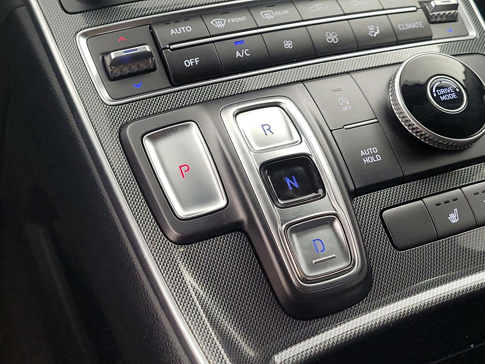 Thumbnail: 2023 Hyundai Santa Fe - 17