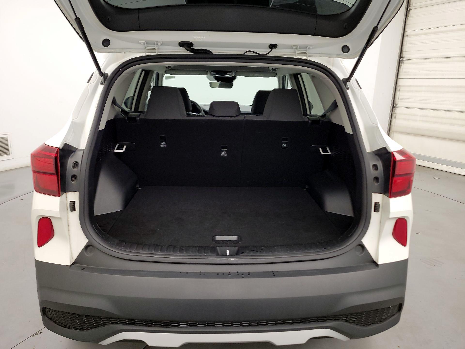 Thumbnail: 2023 Kia Seltos - 20