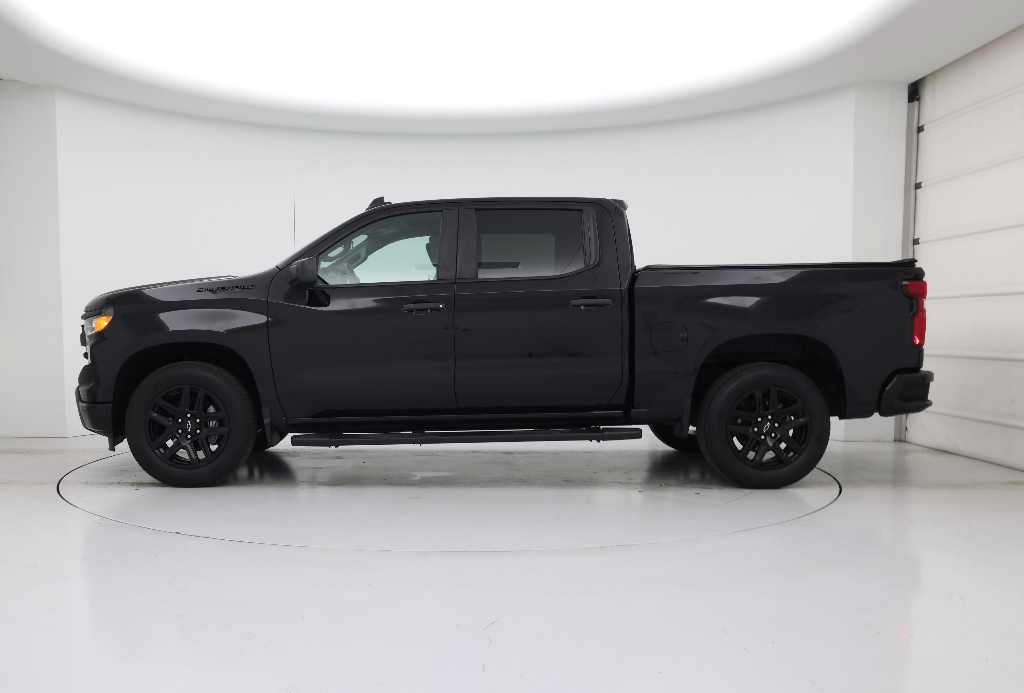 Thumbnail: 2022 Chevrolet Silverado 1500 - 3