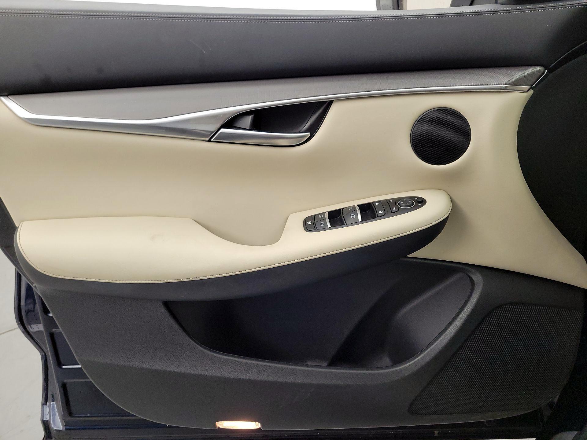 Thumbnail: 2022 INFINITI QX50 - 12