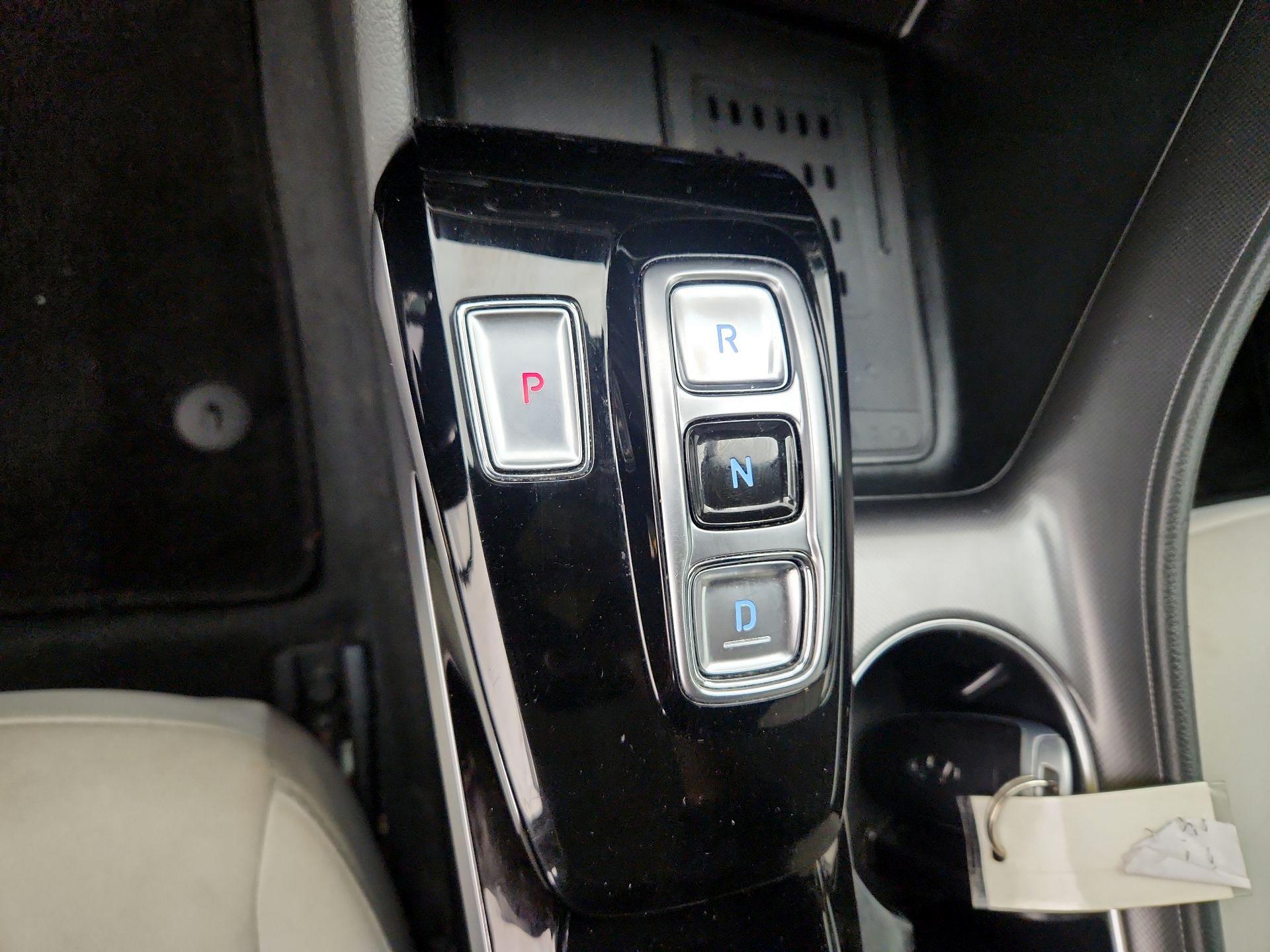 Thumbnail: 2023 Hyundai Sonata - 18