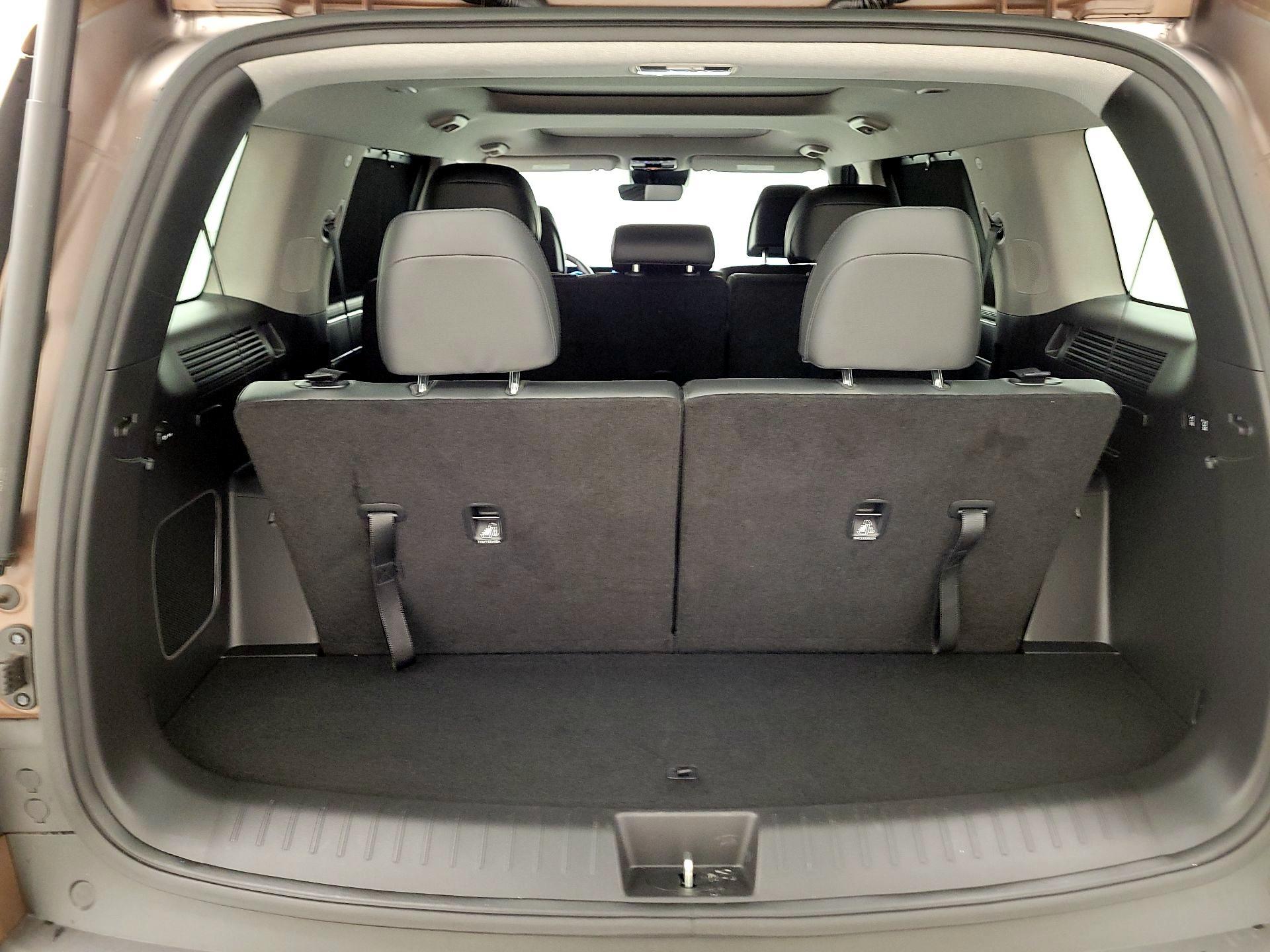 Thumbnail: 2024 Hyundai Santa Fe - 16