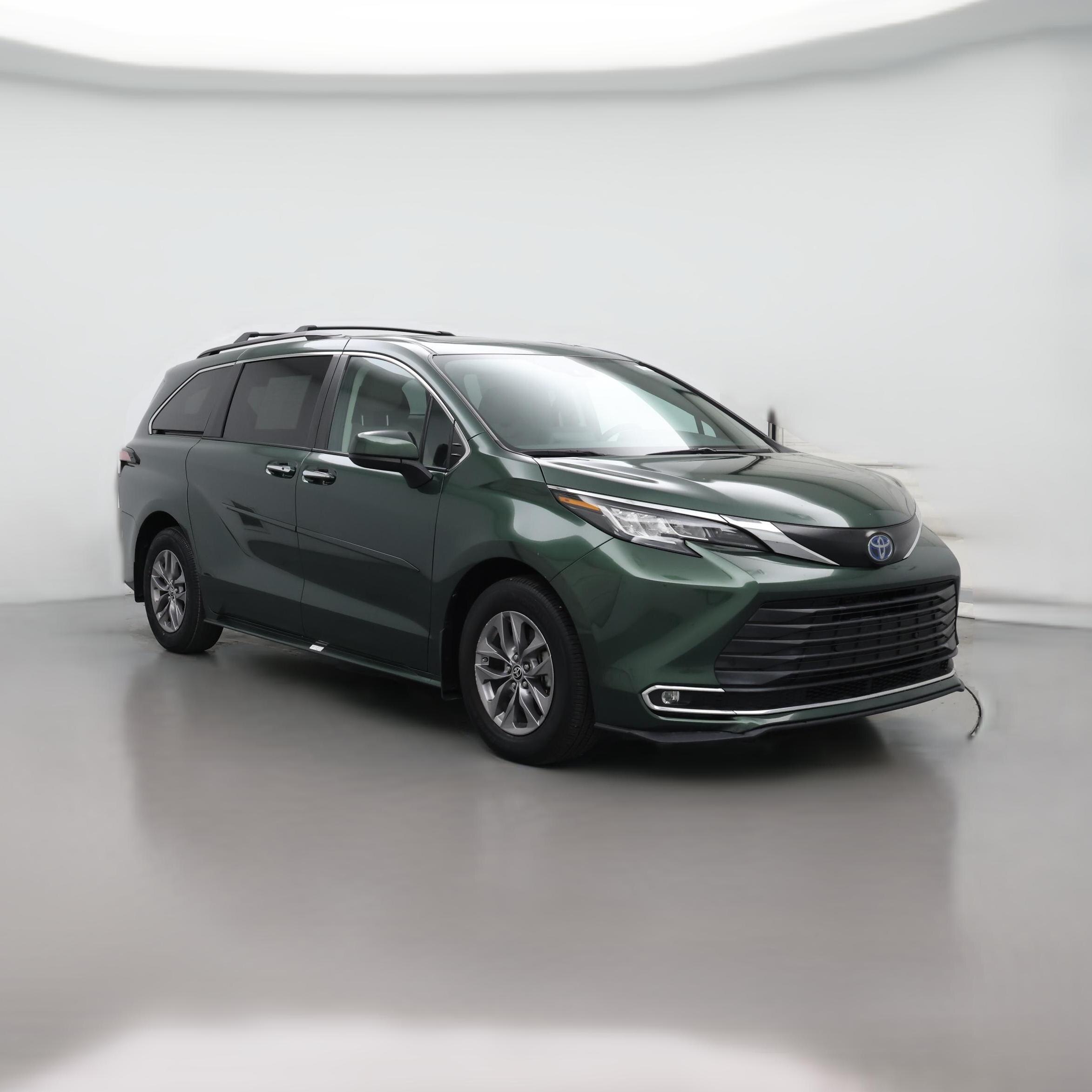 Thumbnail: 2022 Toyota Sienna - 1