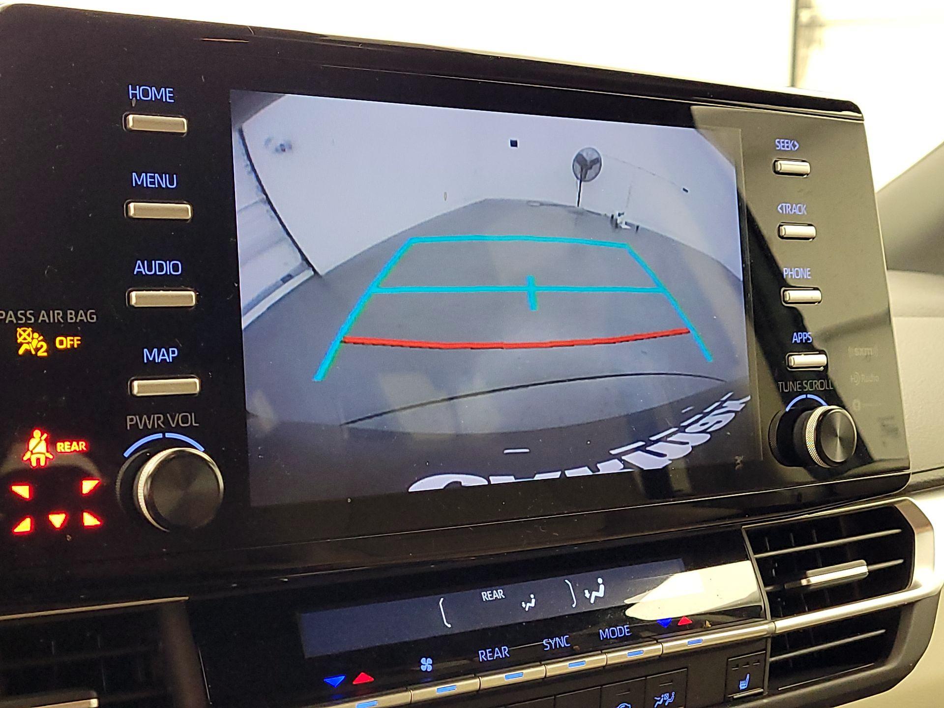 Thumbnail: 2022 Toyota Sienna - 14