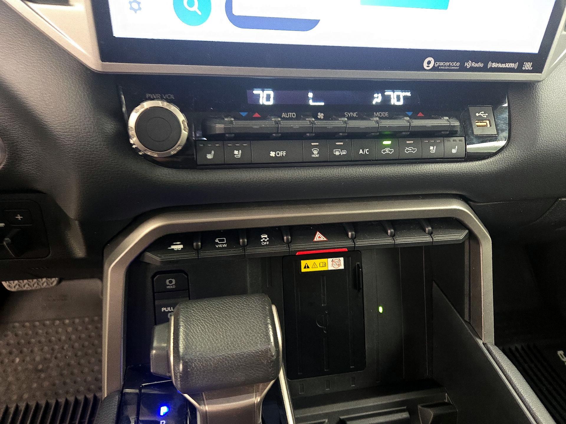 Thumbnail: 2022 Toyota Tundra - 16