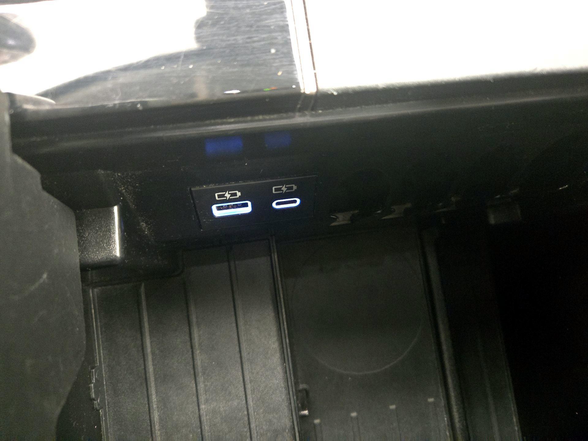 Thumbnail: 2022 Toyota Tundra - 18