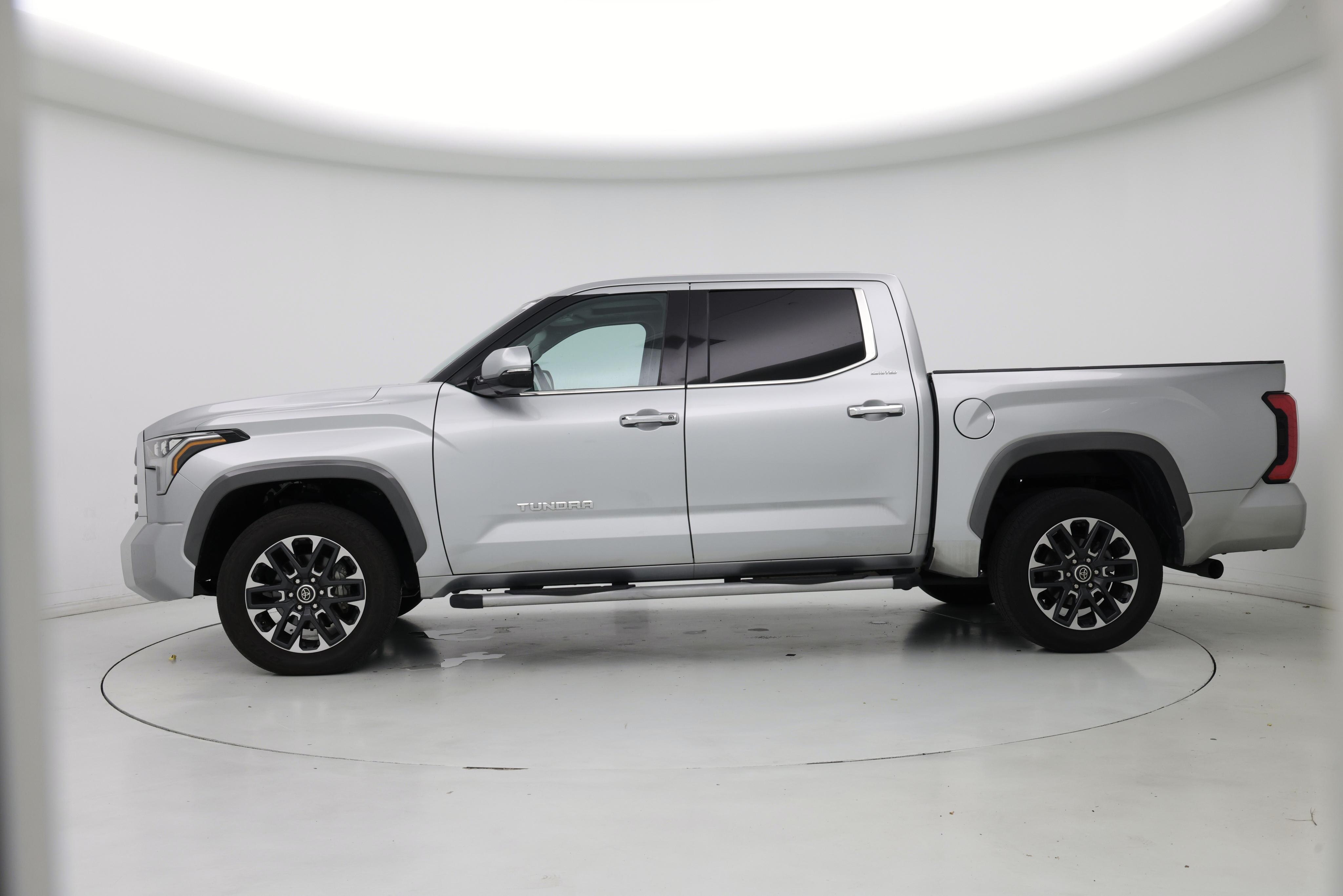 Thumbnail: 2022 Toyota Tundra - 3