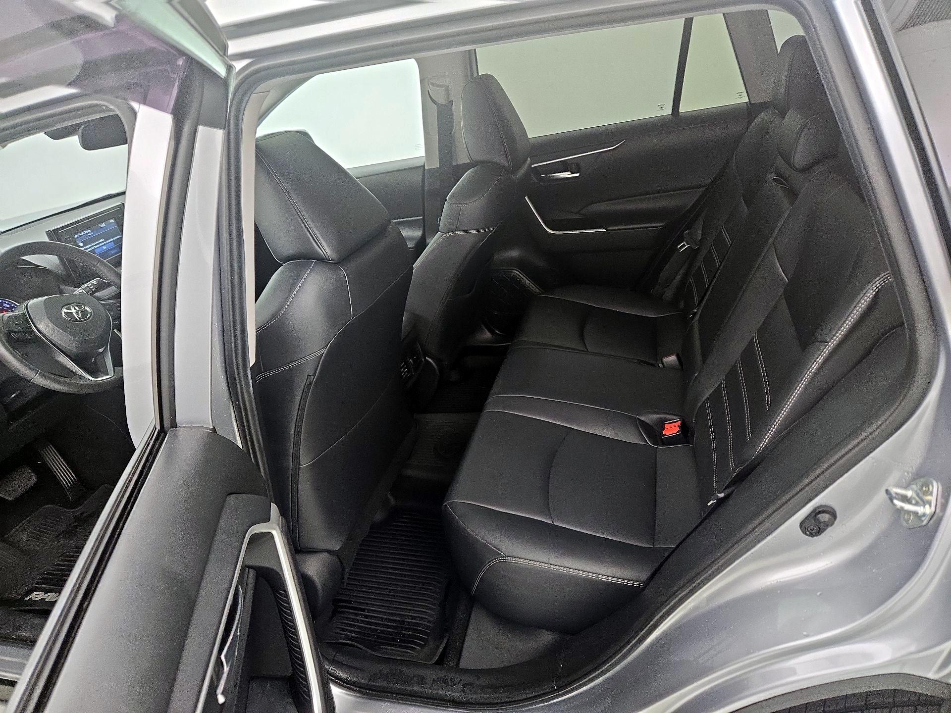 Thumbnail: 2020 Toyota RAV4 - 20