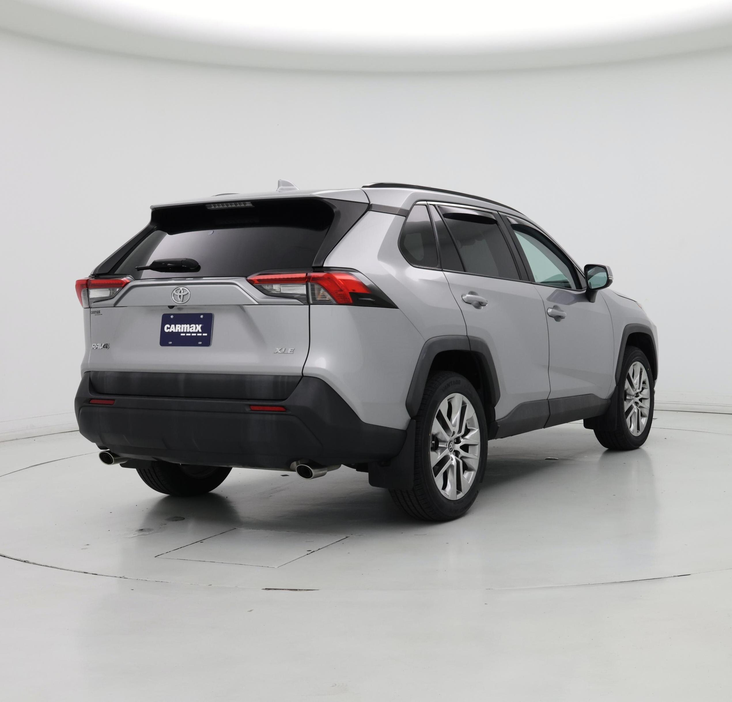Thumbnail: 2020 Toyota RAV4 - 8