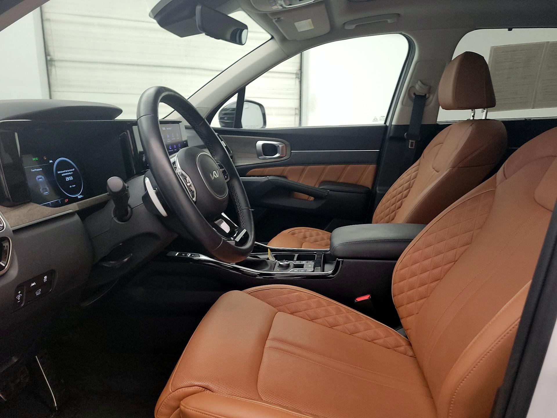 Thumbnail: 2023 Kia Sorento - 11