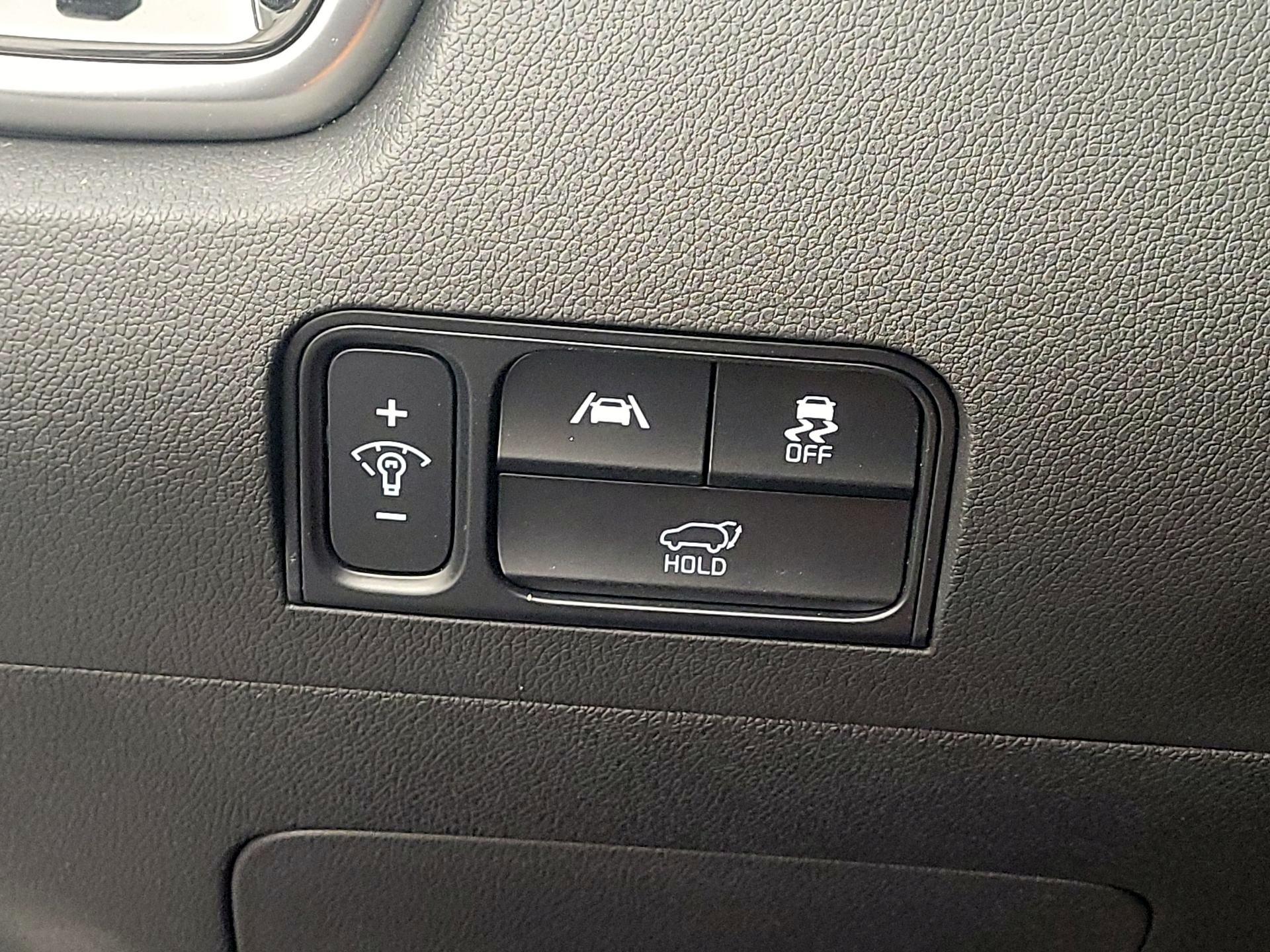 Thumbnail: 2023 Kia Sorento - 13