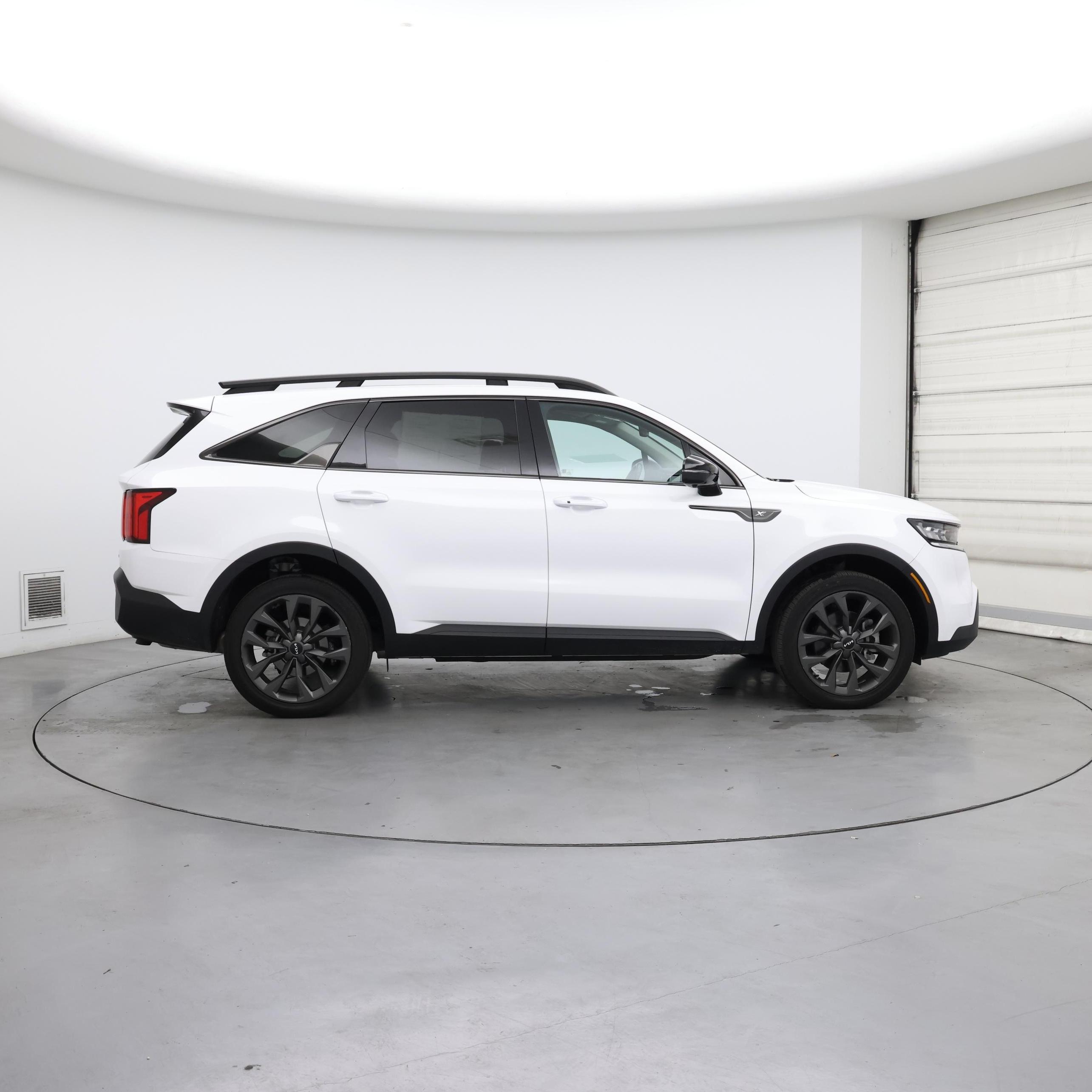 Thumbnail: 2023 Kia Sorento - 7