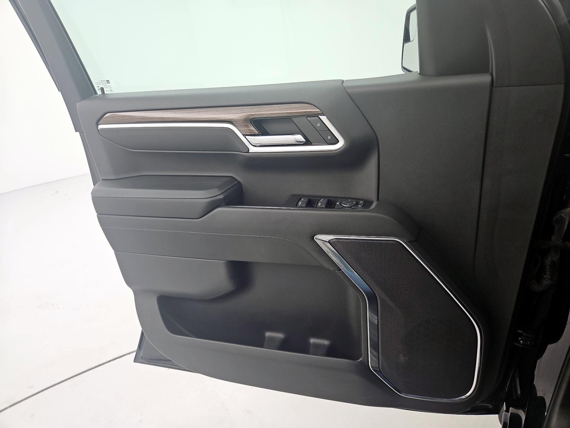 Thumbnail: 2023 Chevrolet Silverado 1500 - 12