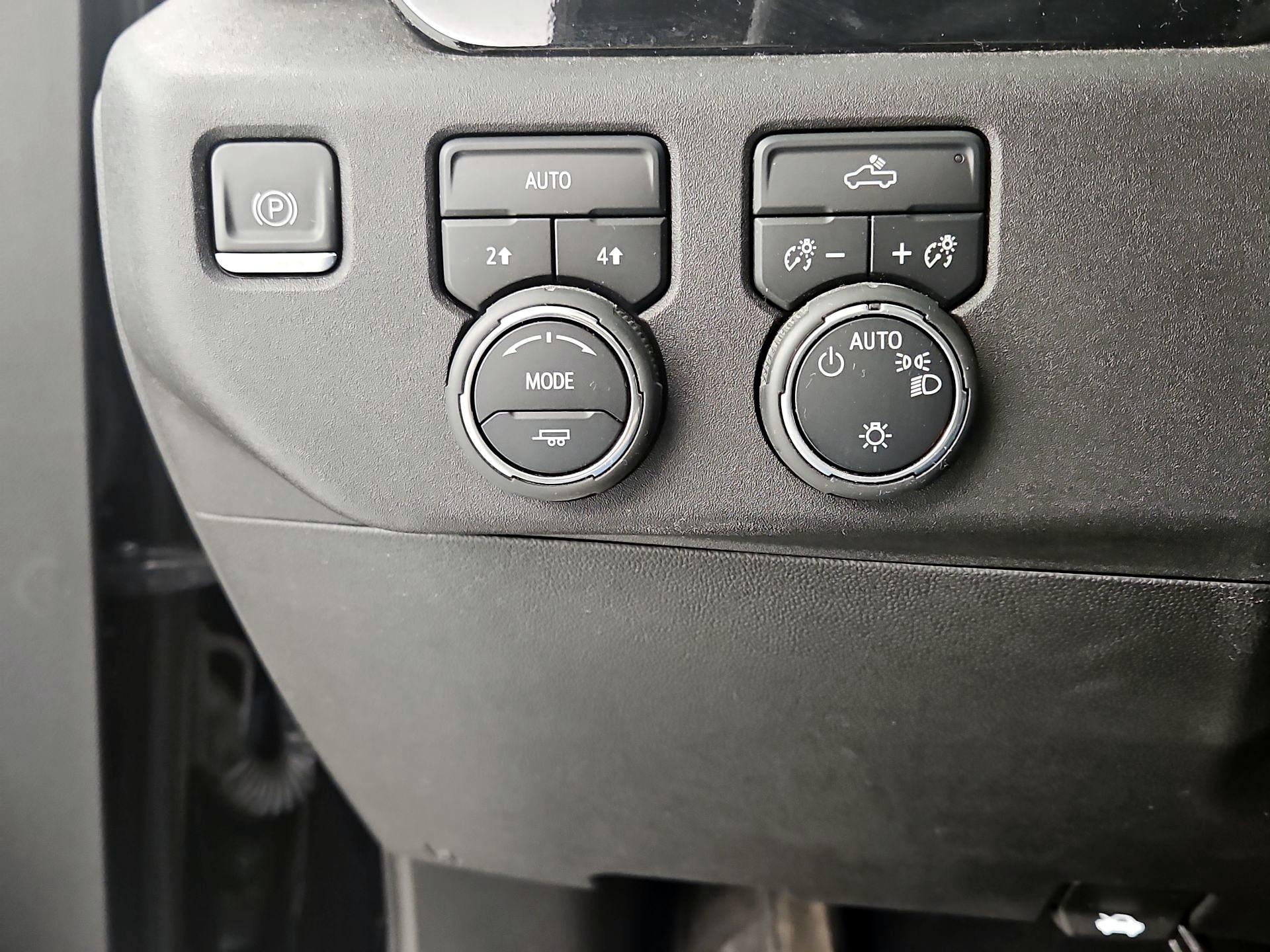 Thumbnail: 2023 Chevrolet Silverado 1500 - 13