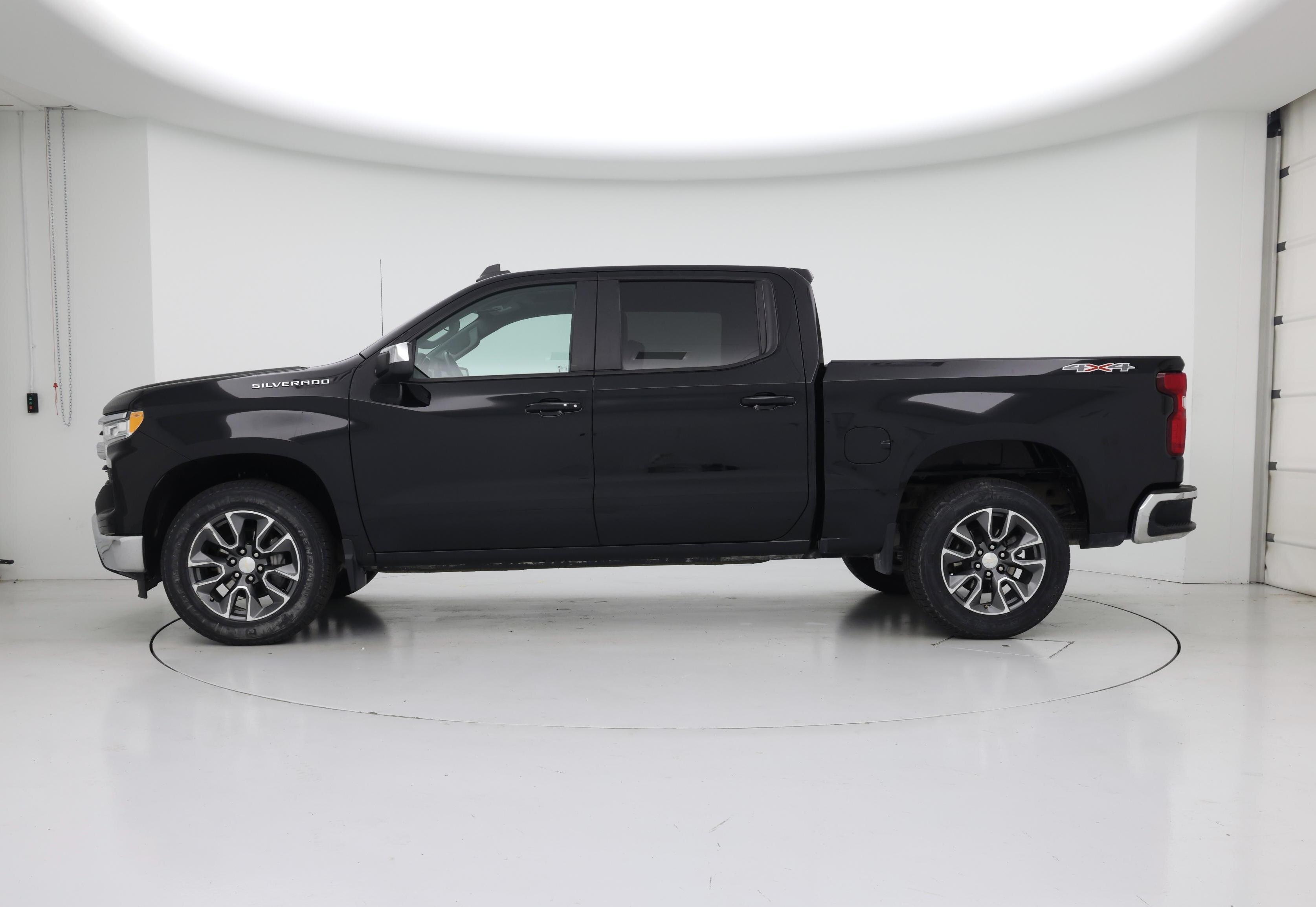 Thumbnail: 2023 Chevrolet Silverado 1500 - 3