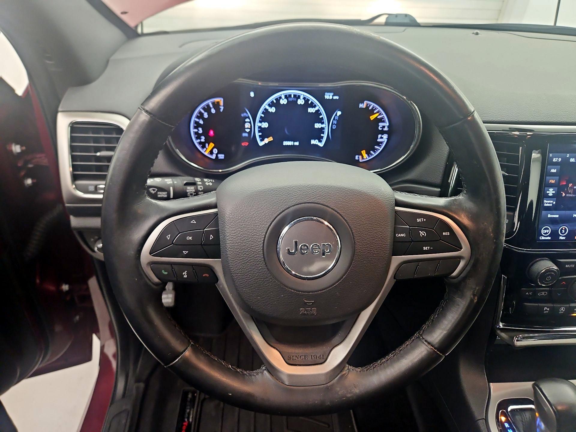 Thumbnail: 2022 Jeep Grand Cherokee - 10