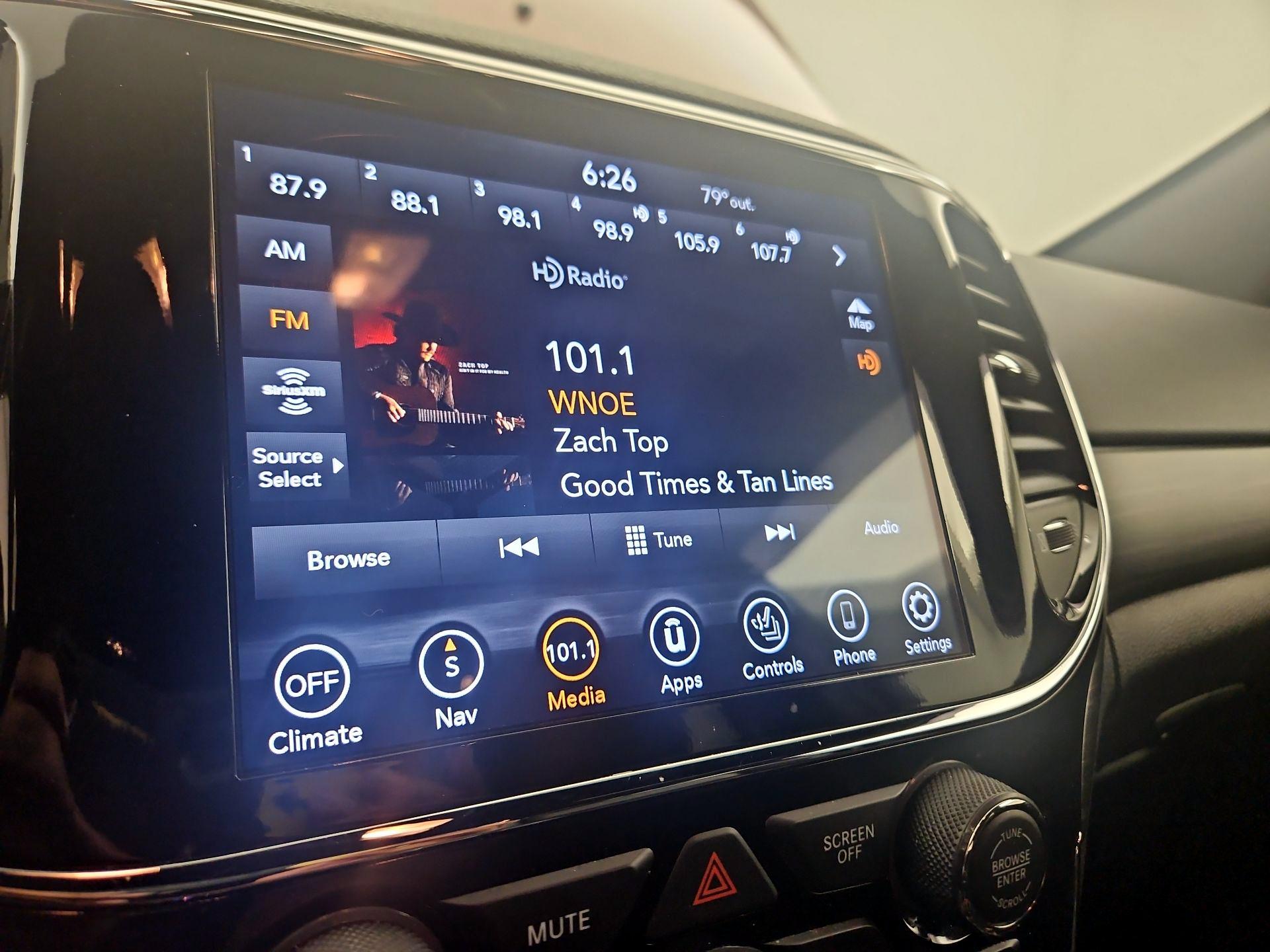 Thumbnail: 2022 Jeep Grand Cherokee - 14