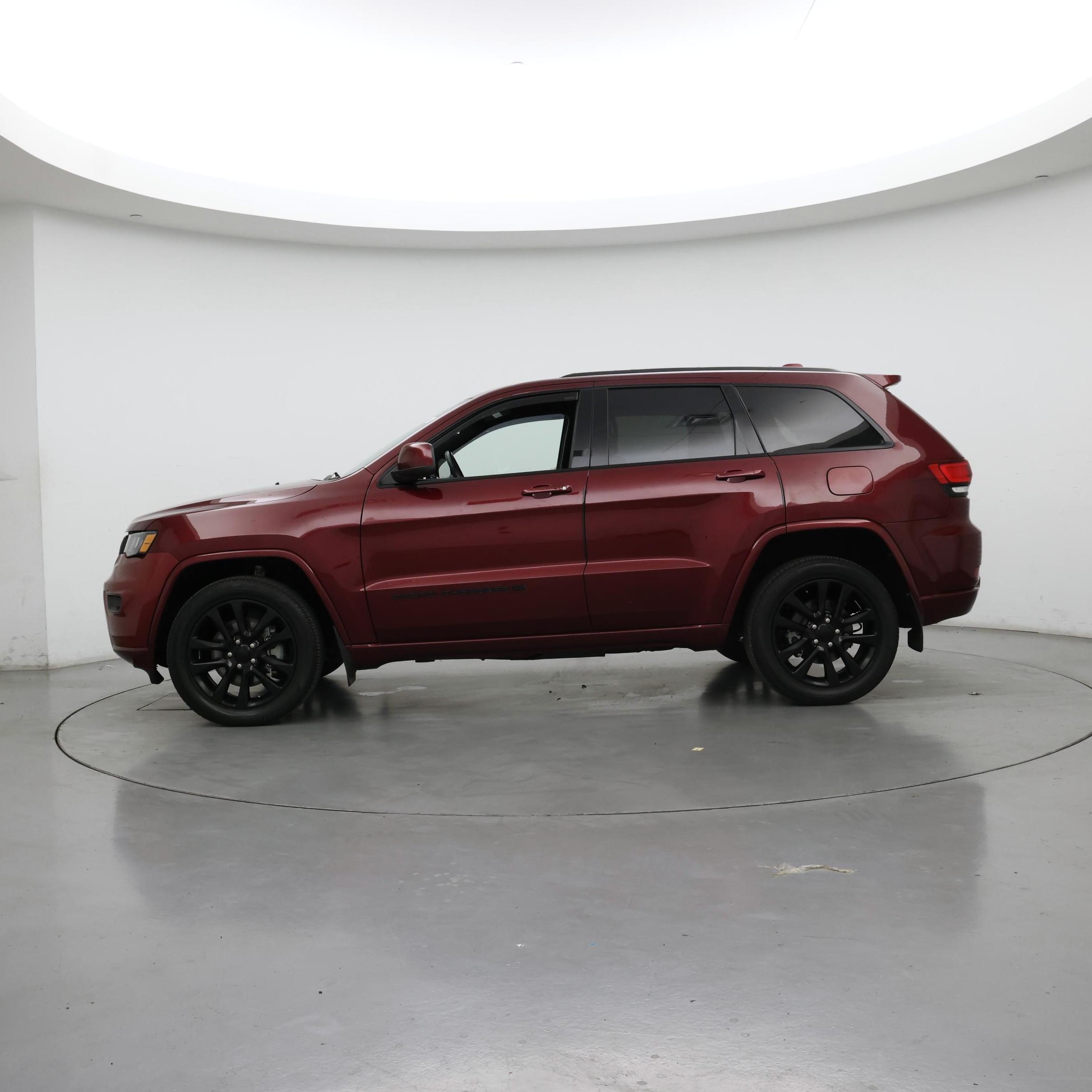 Thumbnail: 2022 Jeep Grand Cherokee - 3