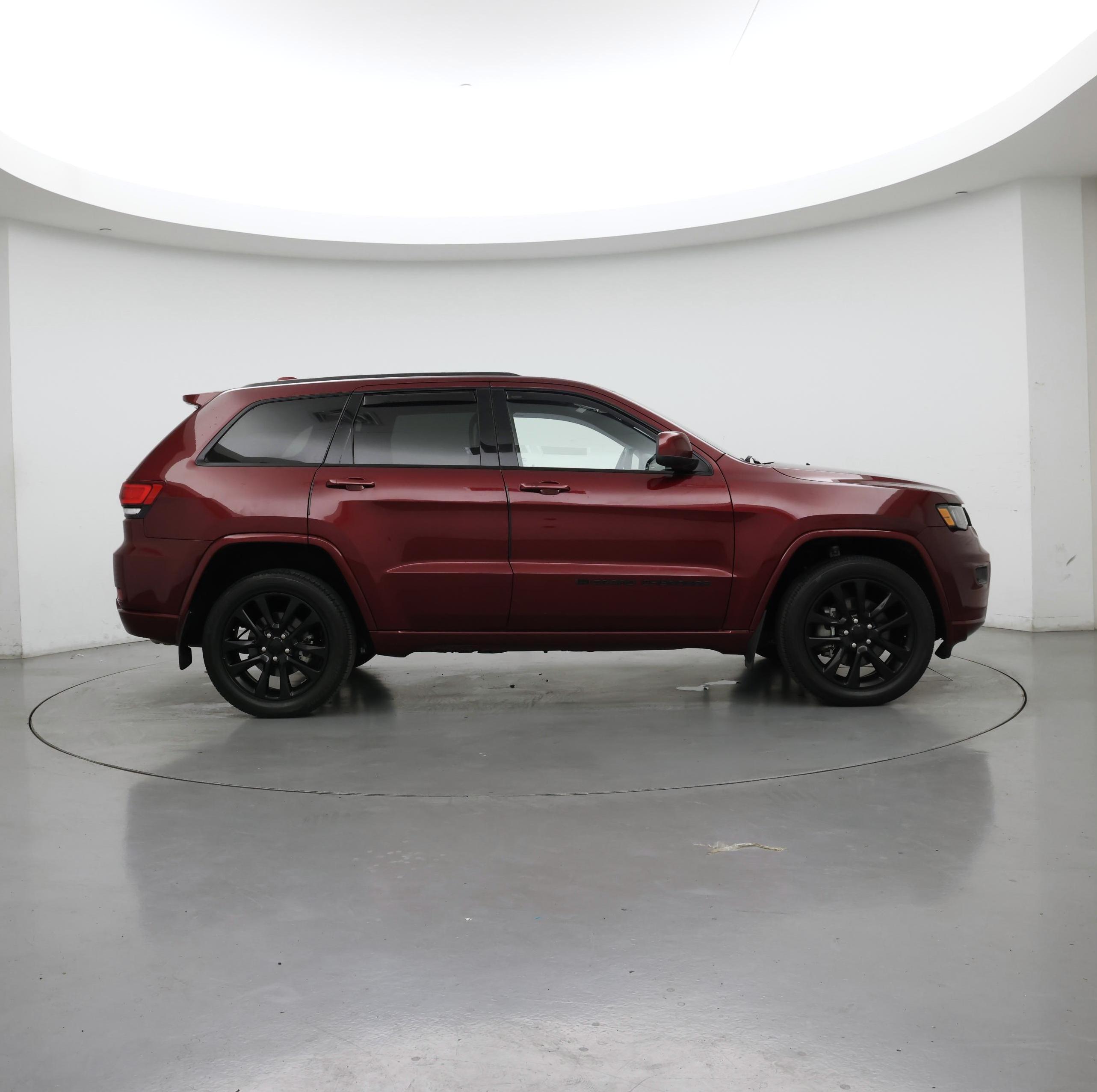 Thumbnail: 2022 Jeep Grand Cherokee - 7