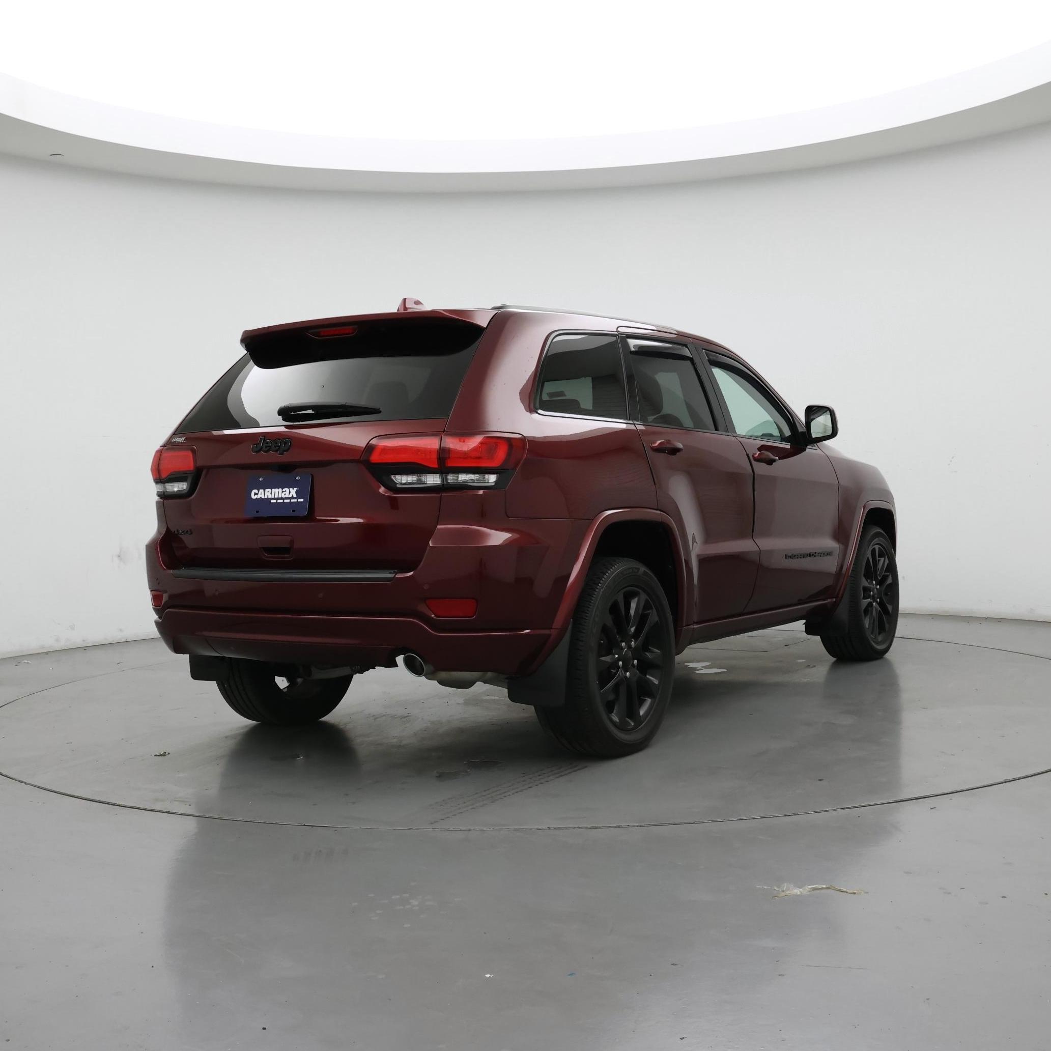 Thumbnail: 2022 Jeep Grand Cherokee - 8