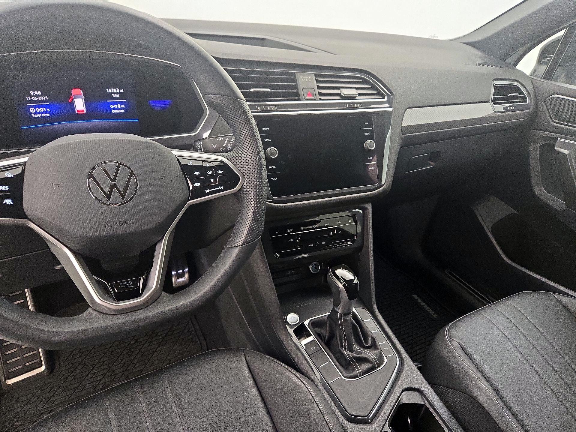 Thumbnail: 2022 Volkswagen Tiguan - 9