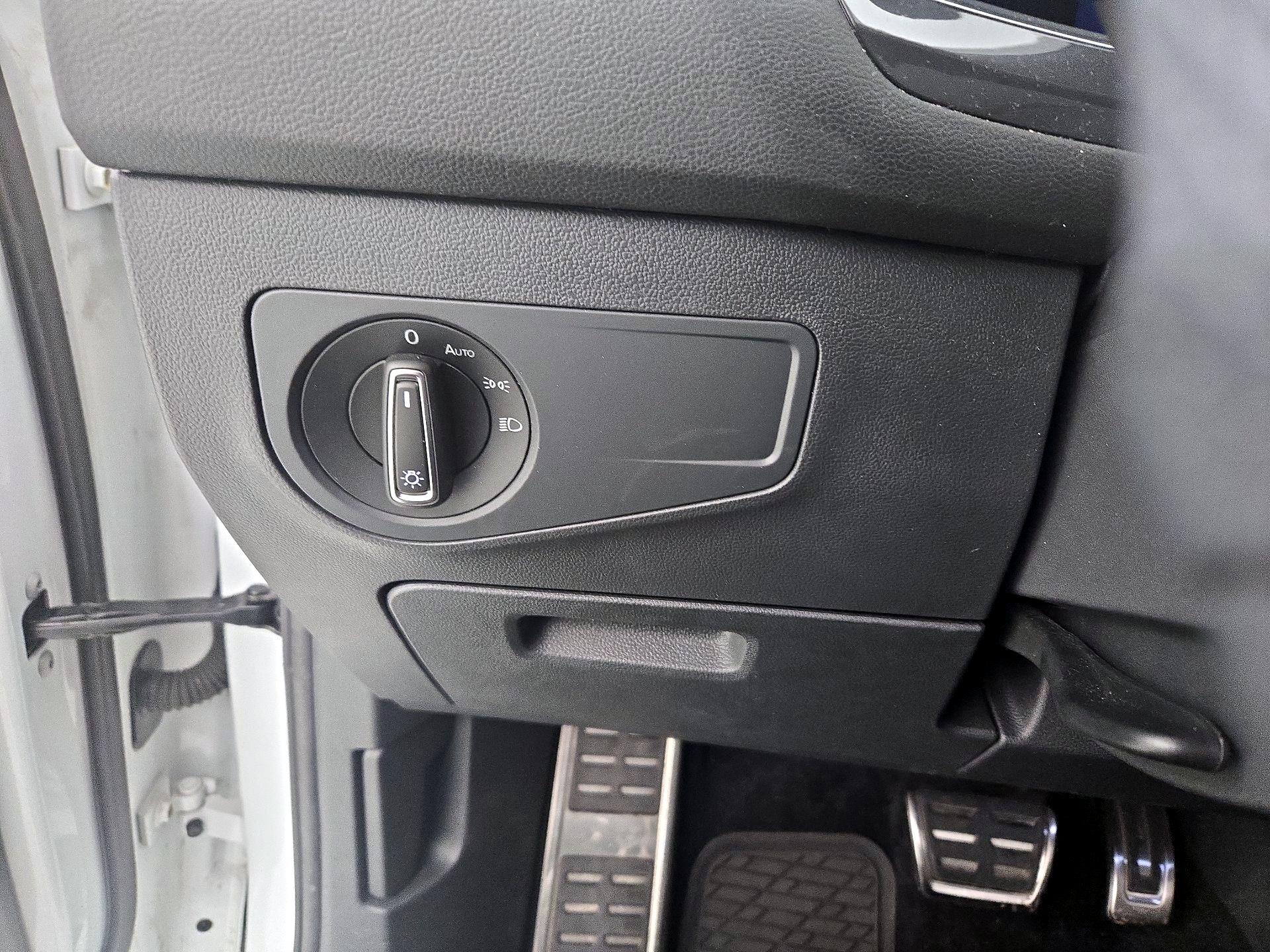 Thumbnail: 2022 Volkswagen Tiguan - 13