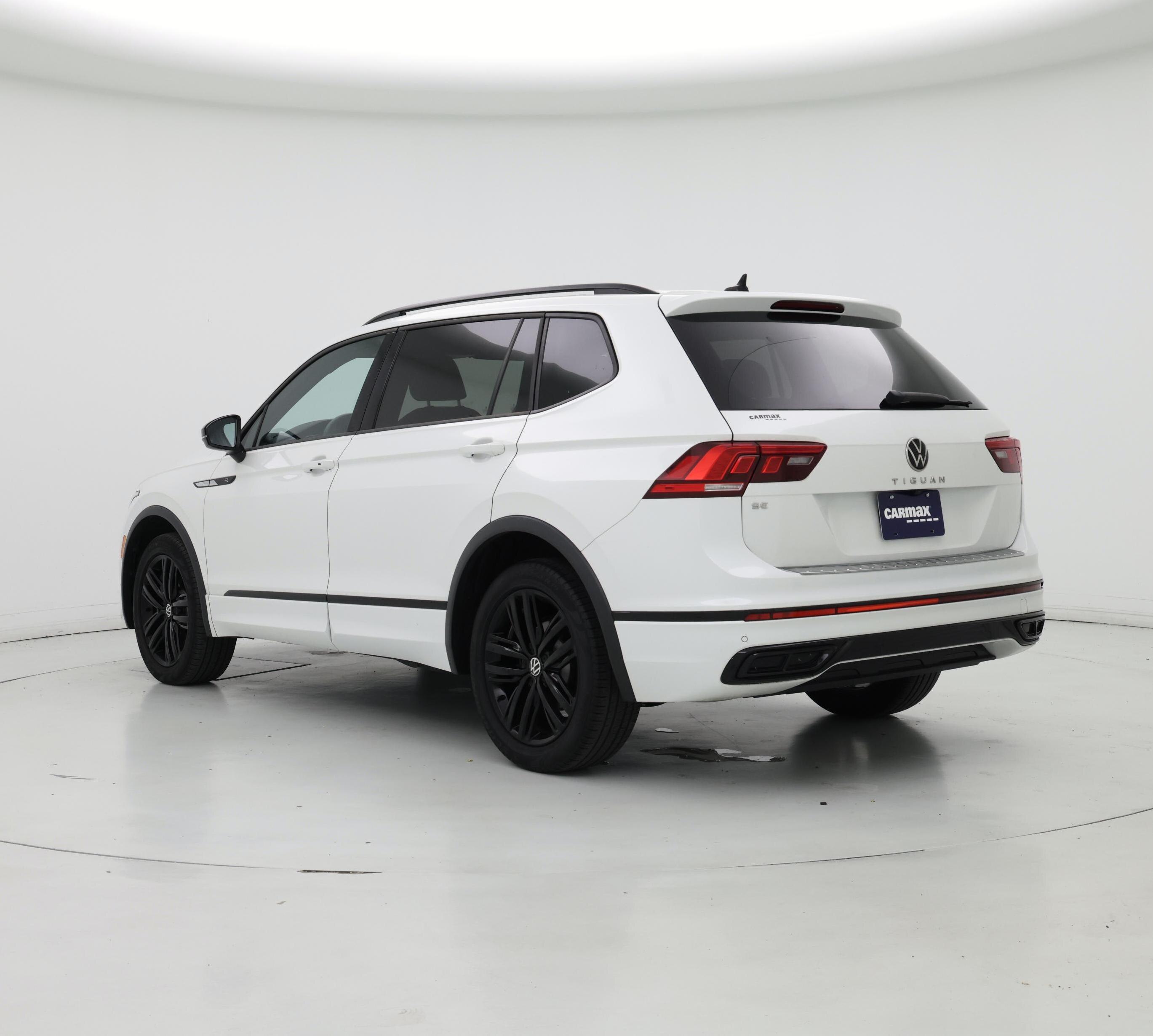 Thumbnail: 2022 Volkswagen Tiguan - 2