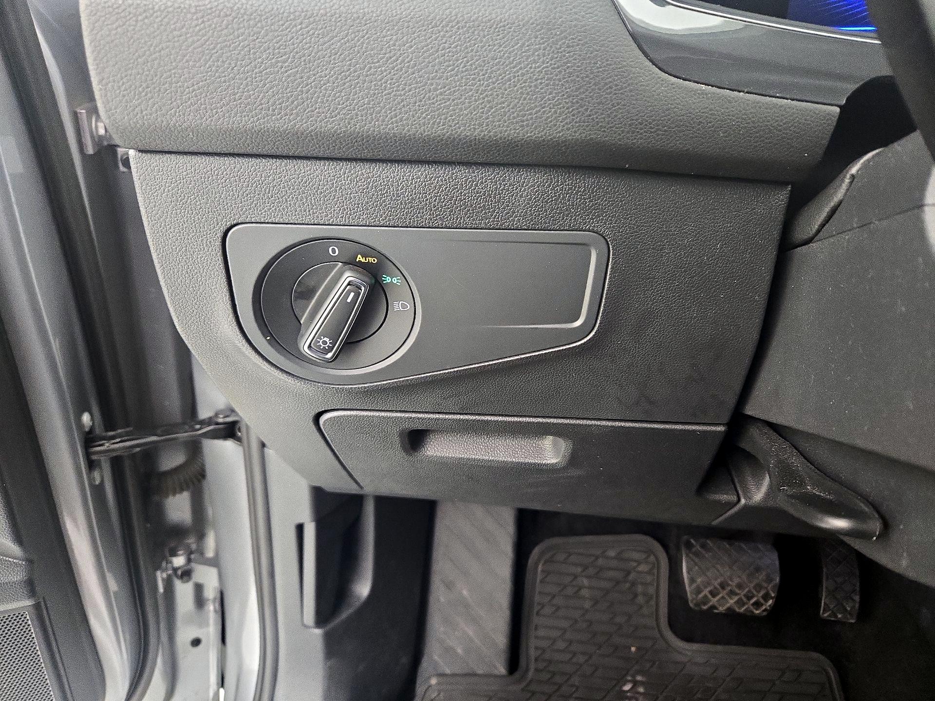 Thumbnail: 2022 Volkswagen Tiguan - 13