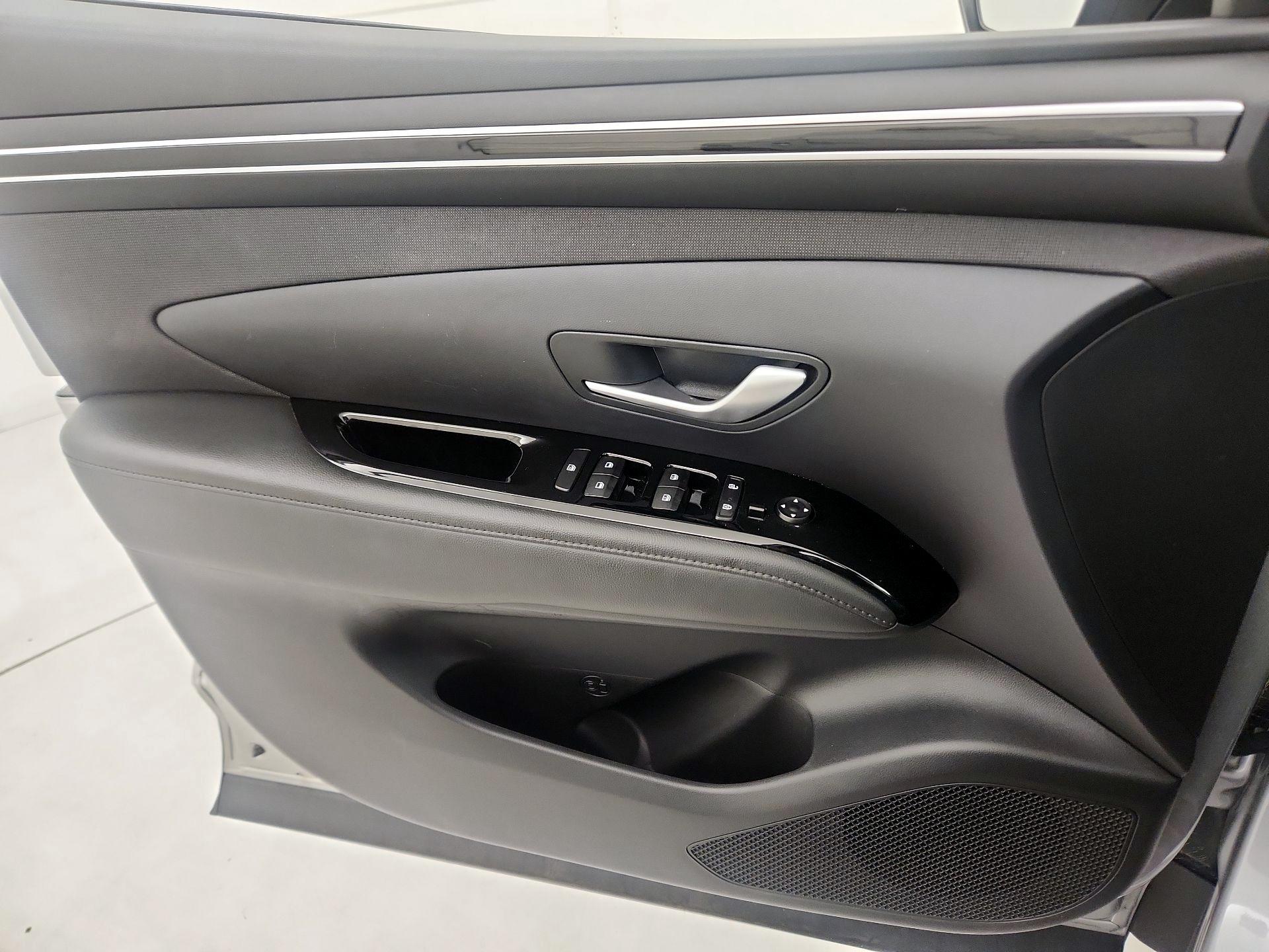 Thumbnail: 2022 Hyundai Tucson - 12