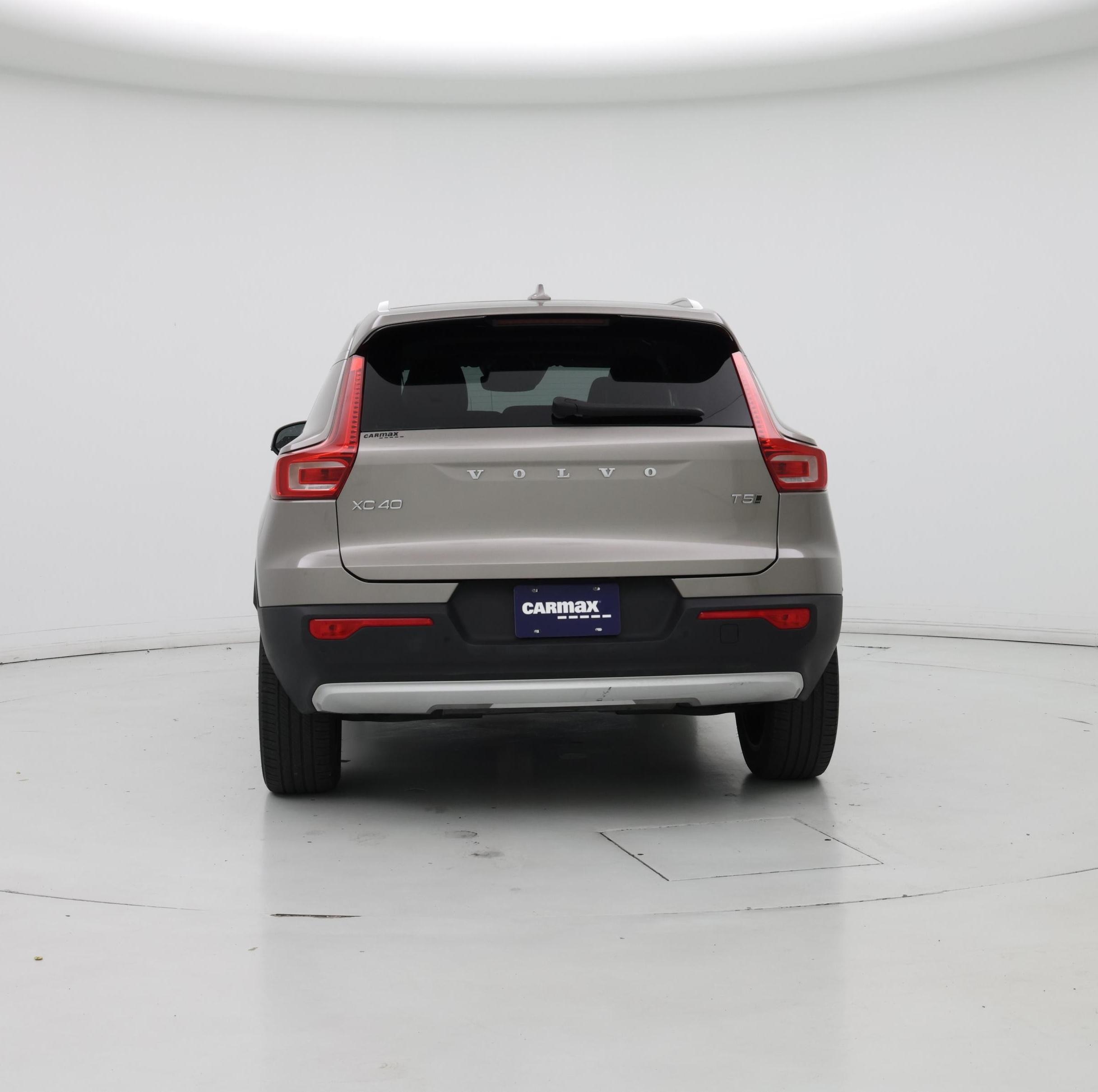 Thumbnail: 2022 Volvo XC40 - 6