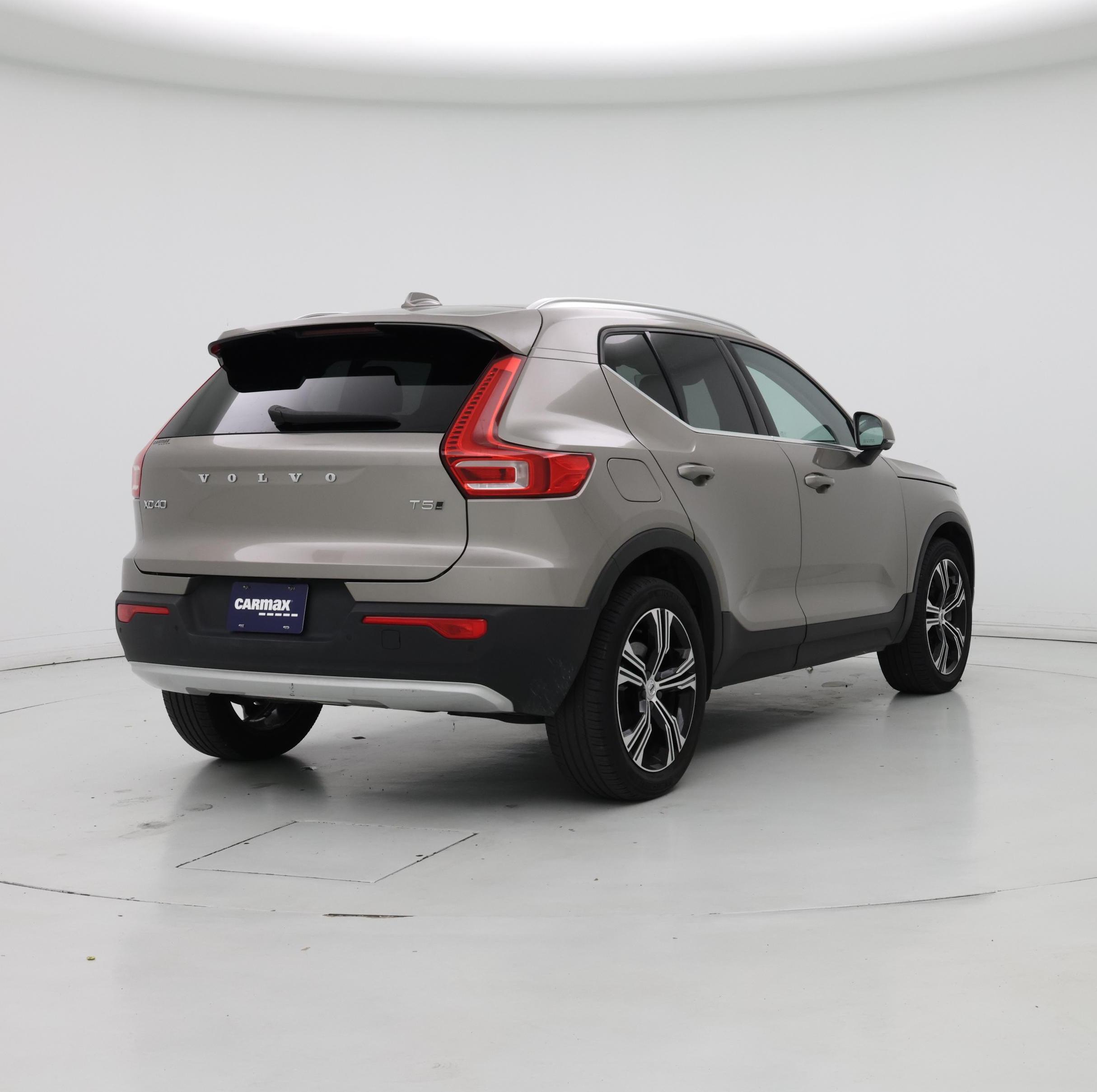 Thumbnail: 2022 Volvo XC40 - 8