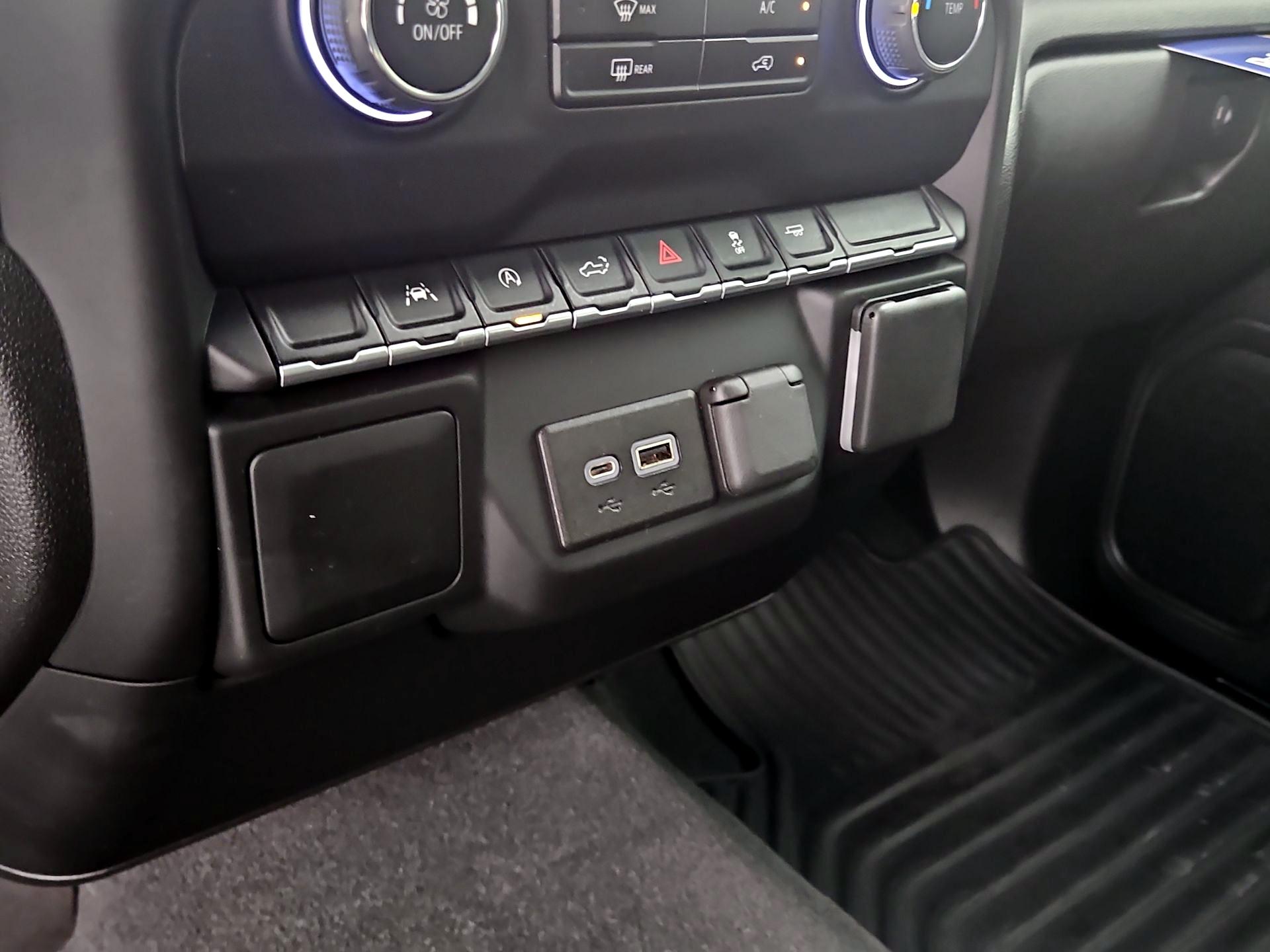 Thumbnail: 2022 Chevrolet Silverado 1500 - 18