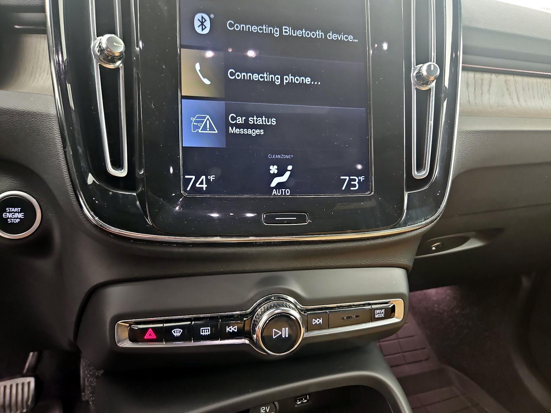 Thumbnail: 2020 Volvo XC40 - 16