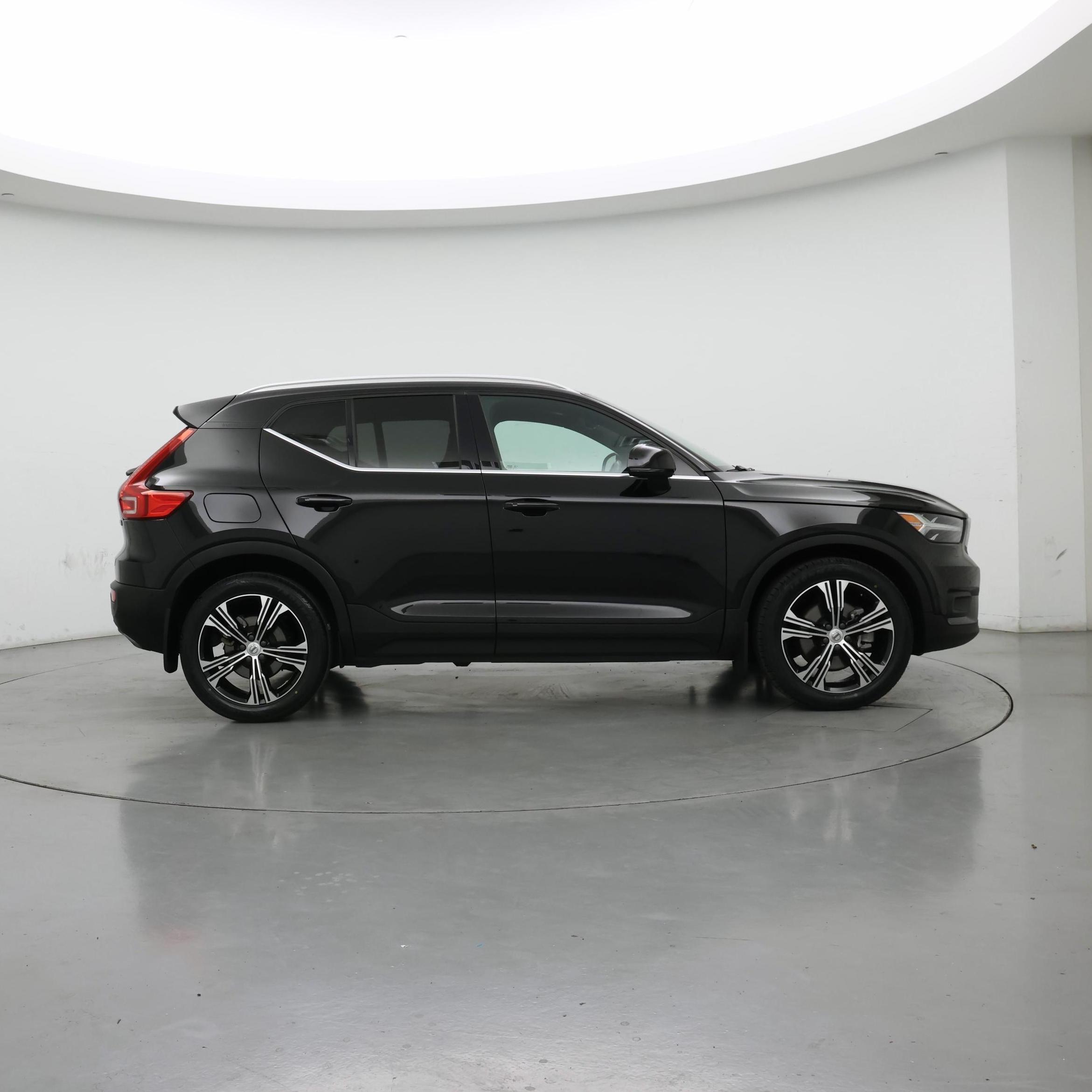 Thumbnail: 2020 Volvo XC40 - 7