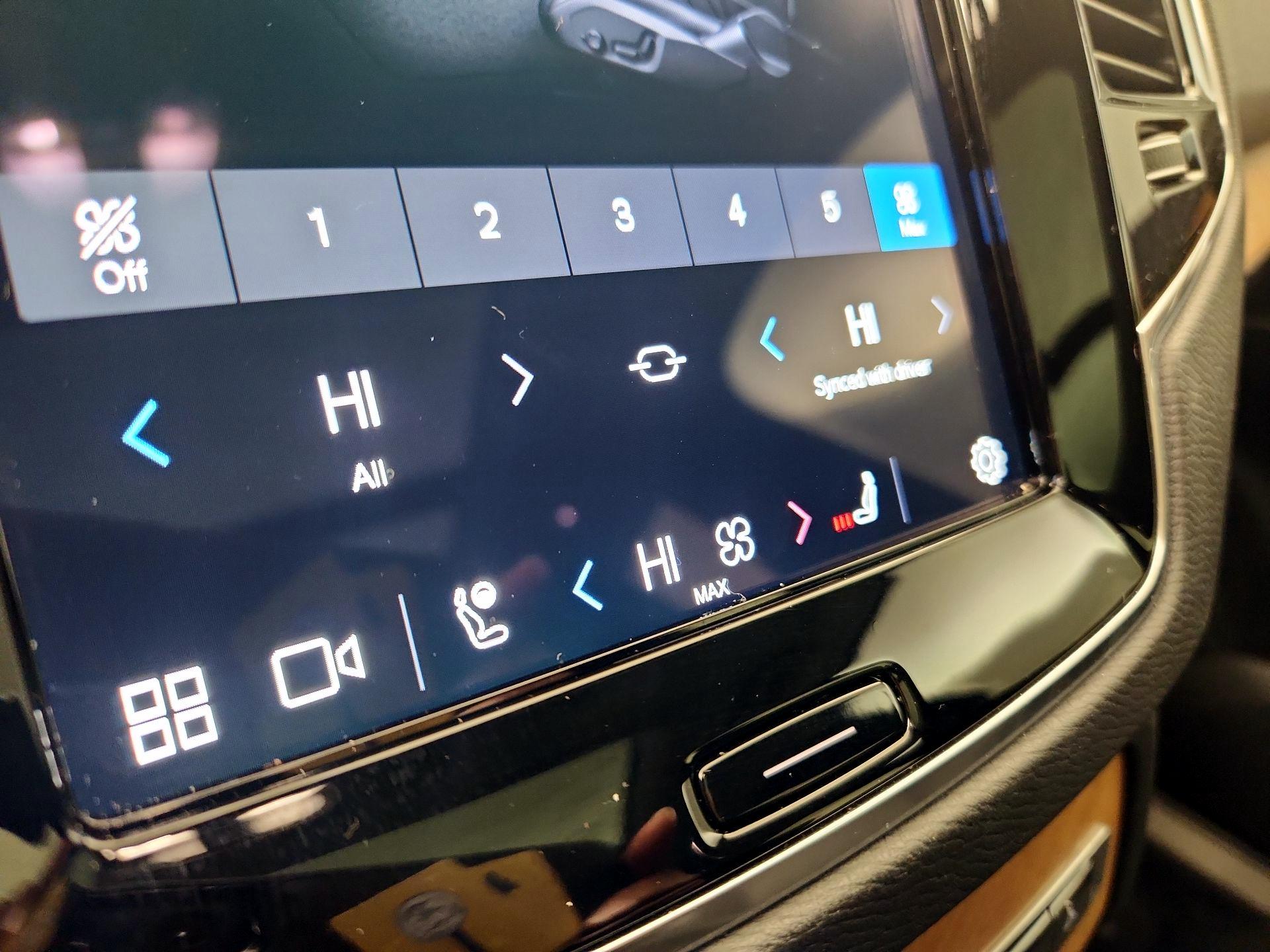 Thumbnail: 2024 Volvo XC90 - 17